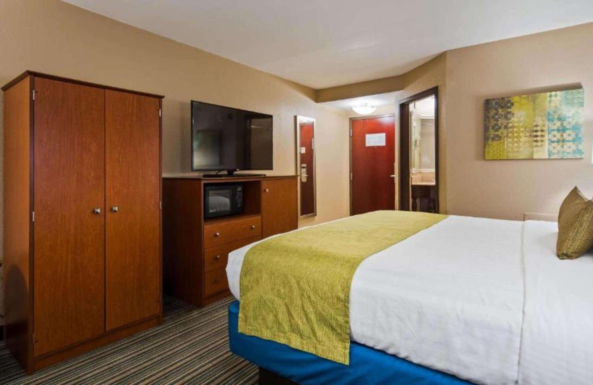 Best Western Eagles Inn photo 14