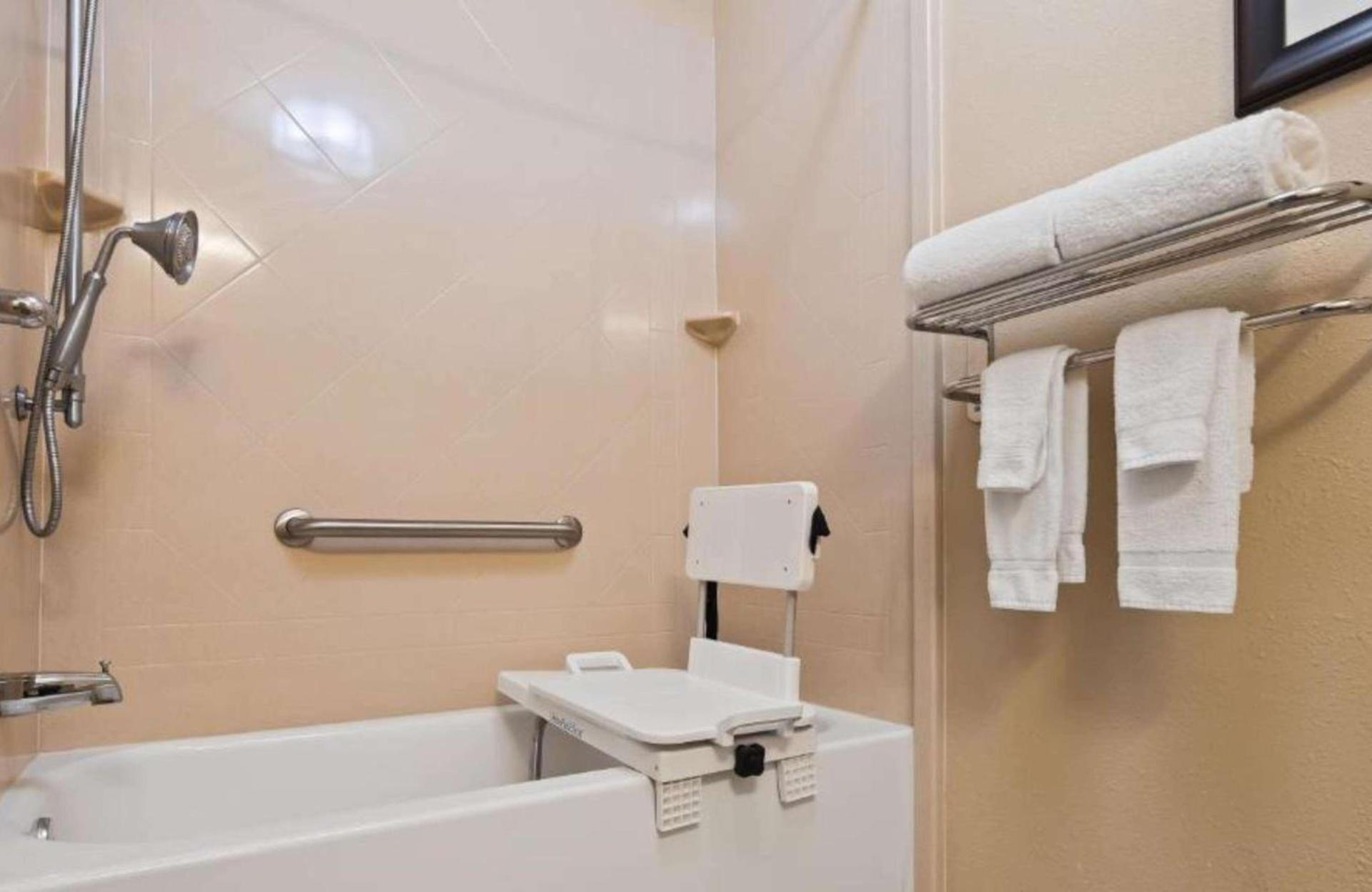 Best Western Eagles Inn photo 20