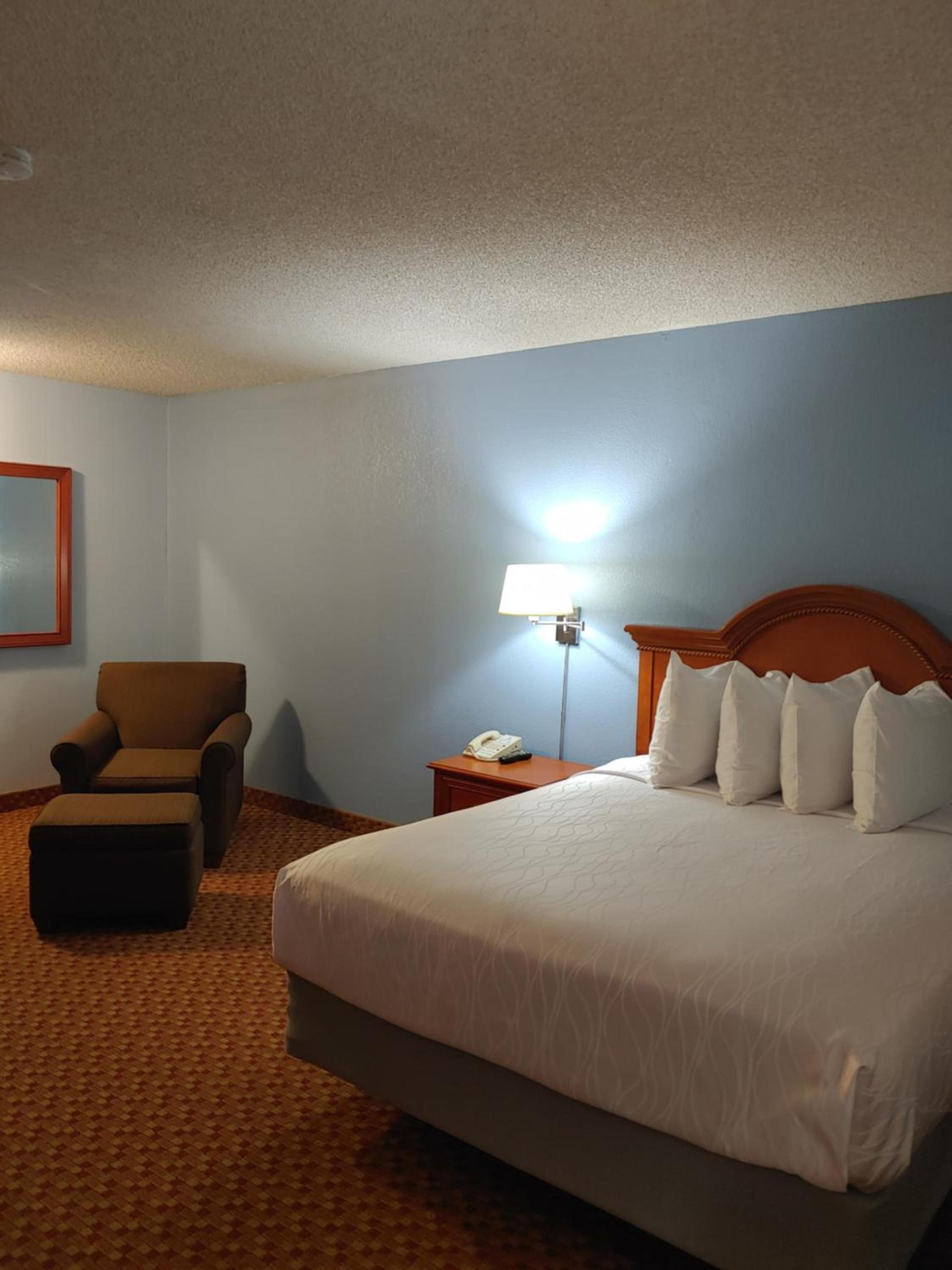 SureStay Plus Hotel by Best Western Reno Airport photo 50