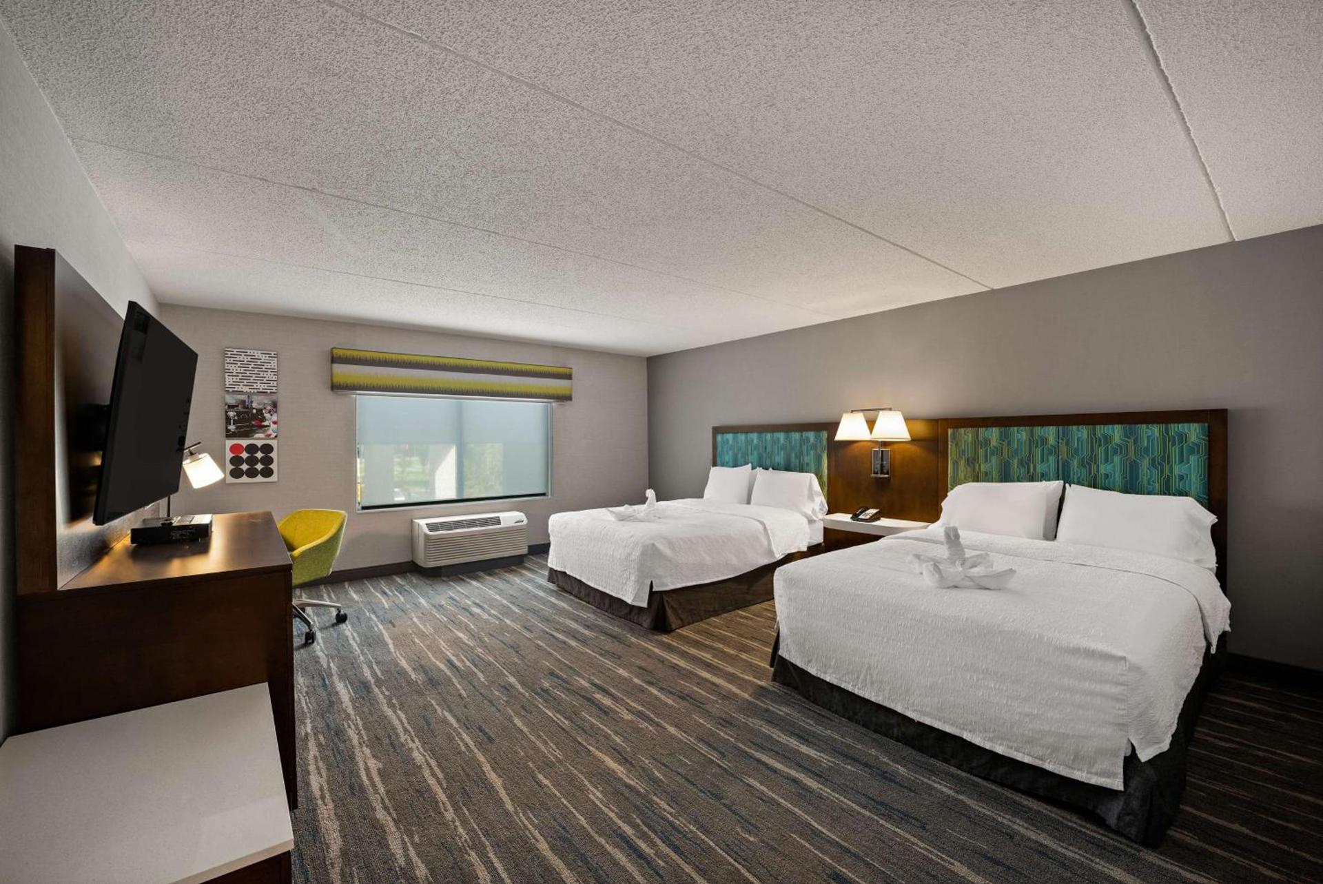Hampton Inn & Suites Poughkeepsie photo 12