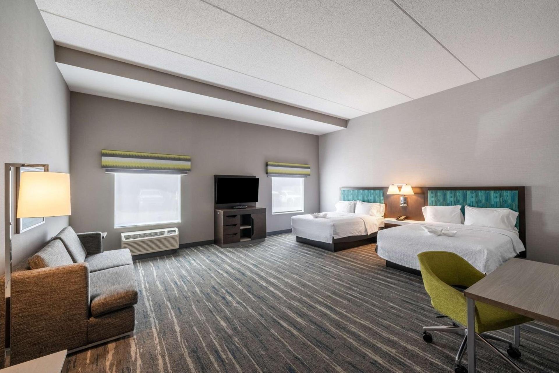 Hampton Inn & Suites Poughkeepsie photo 18