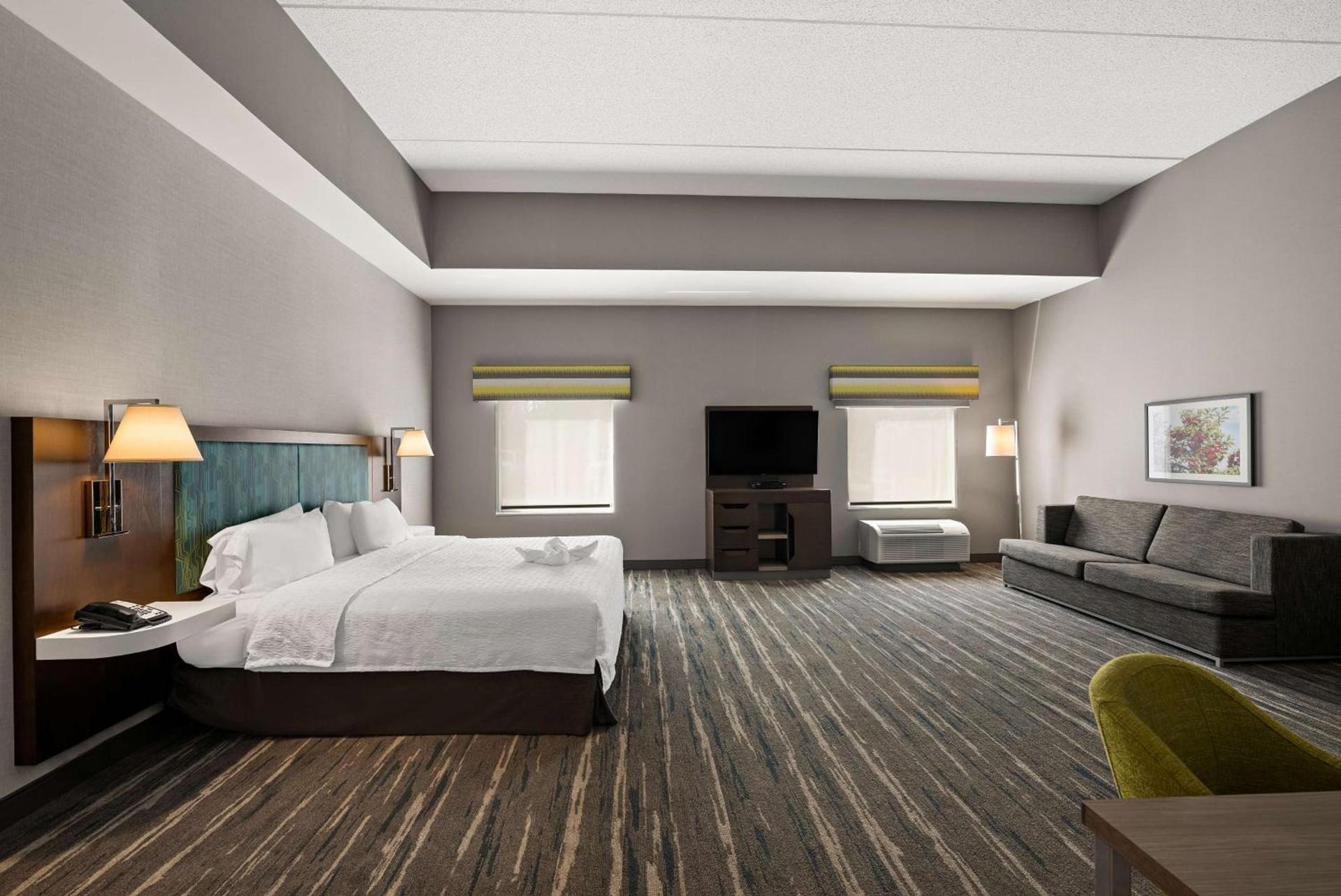 Hampton Inn & Suites Poughkeepsie photo 21