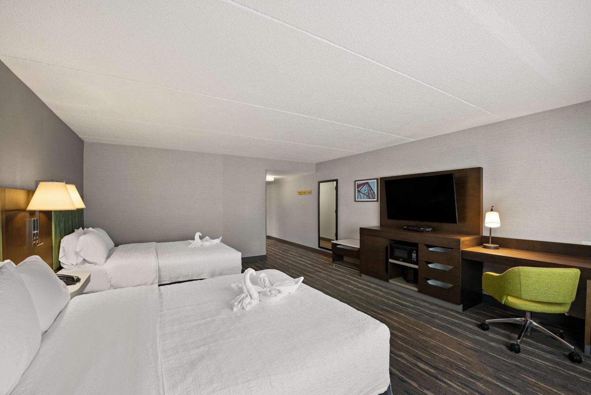 Hampton Inn & Suites Poughkeepsie photo 35