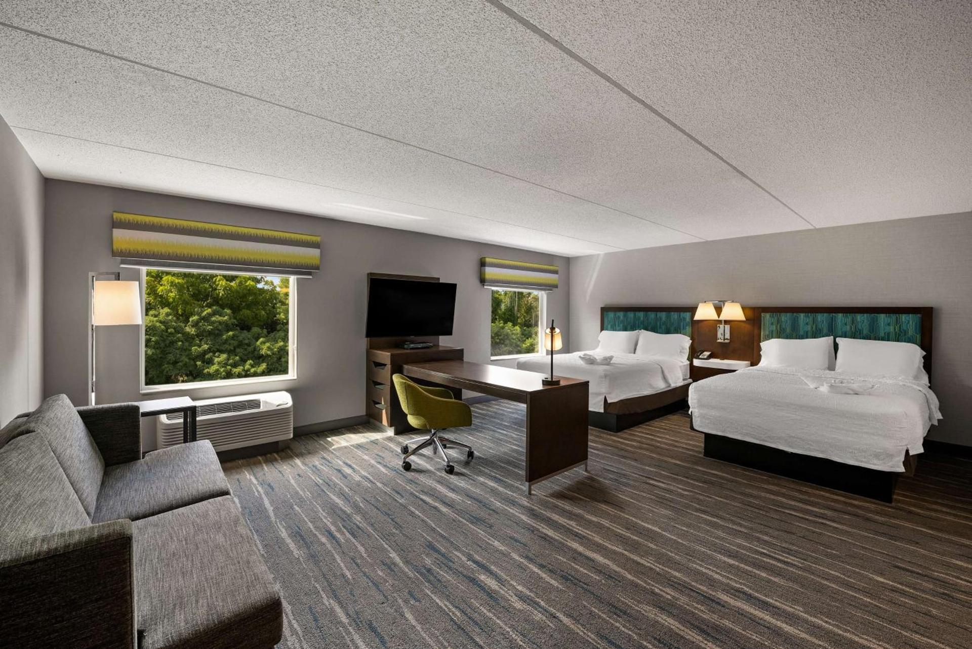 Hampton Inn & Suites Poughkeepsie photo 36