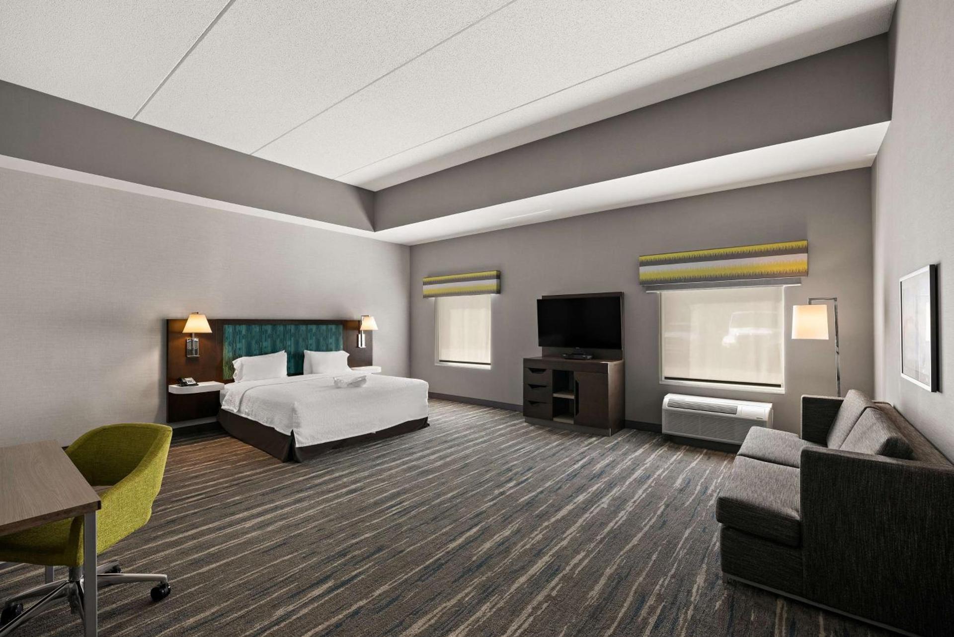 Hampton Inn & Suites Poughkeepsie photo 38