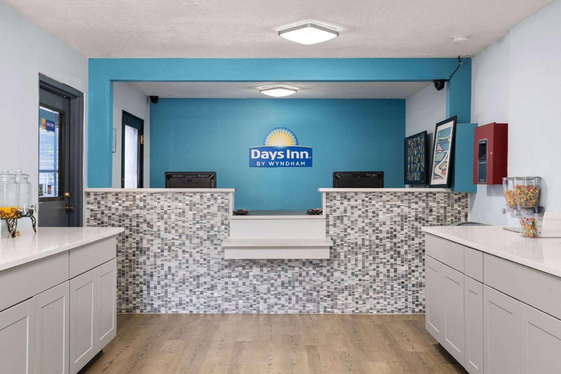 Days-Inn by Wyndham Albuquerque I-25 photo 8