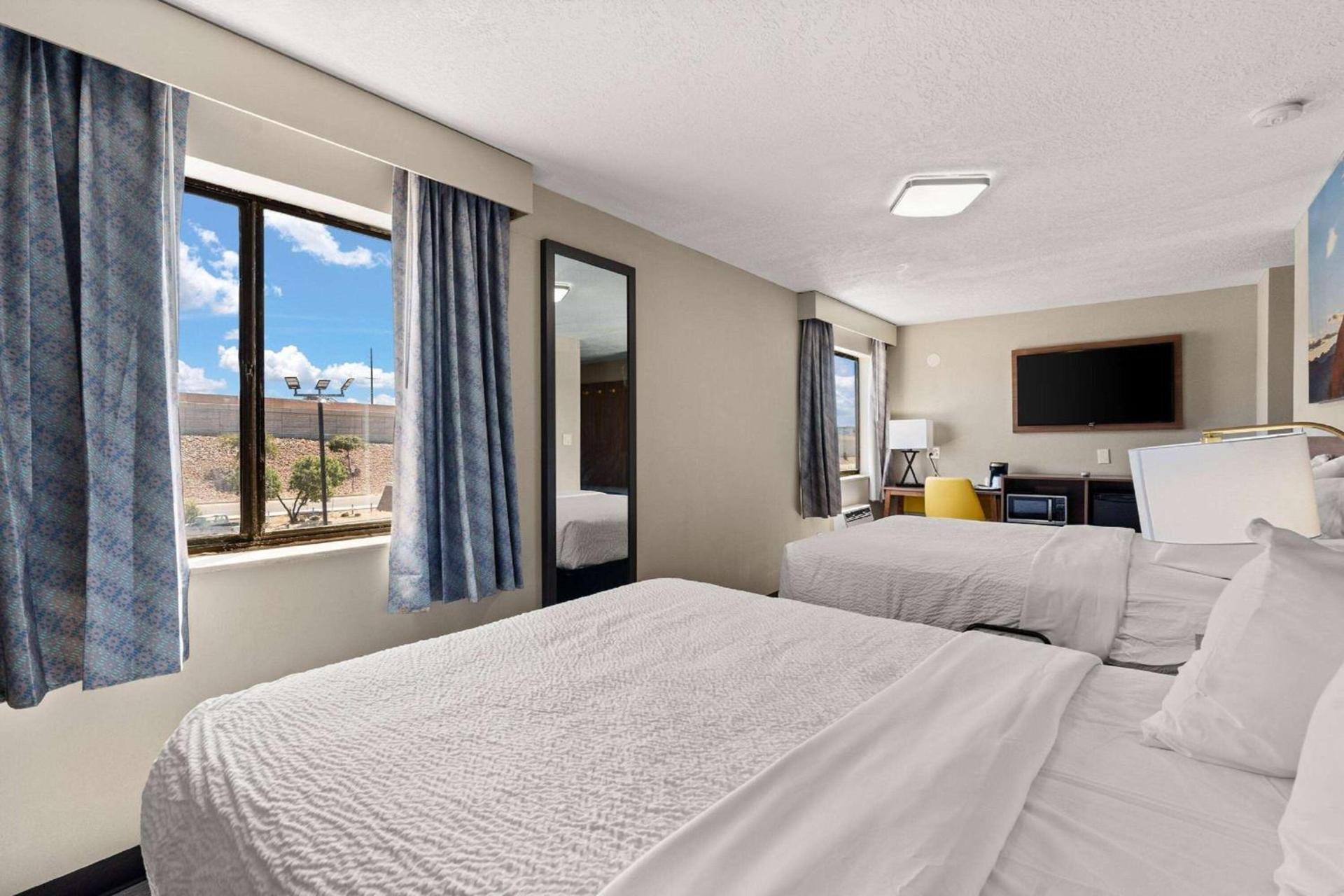 Days-Inn by Wyndham Albuquerque I-25 photo 12