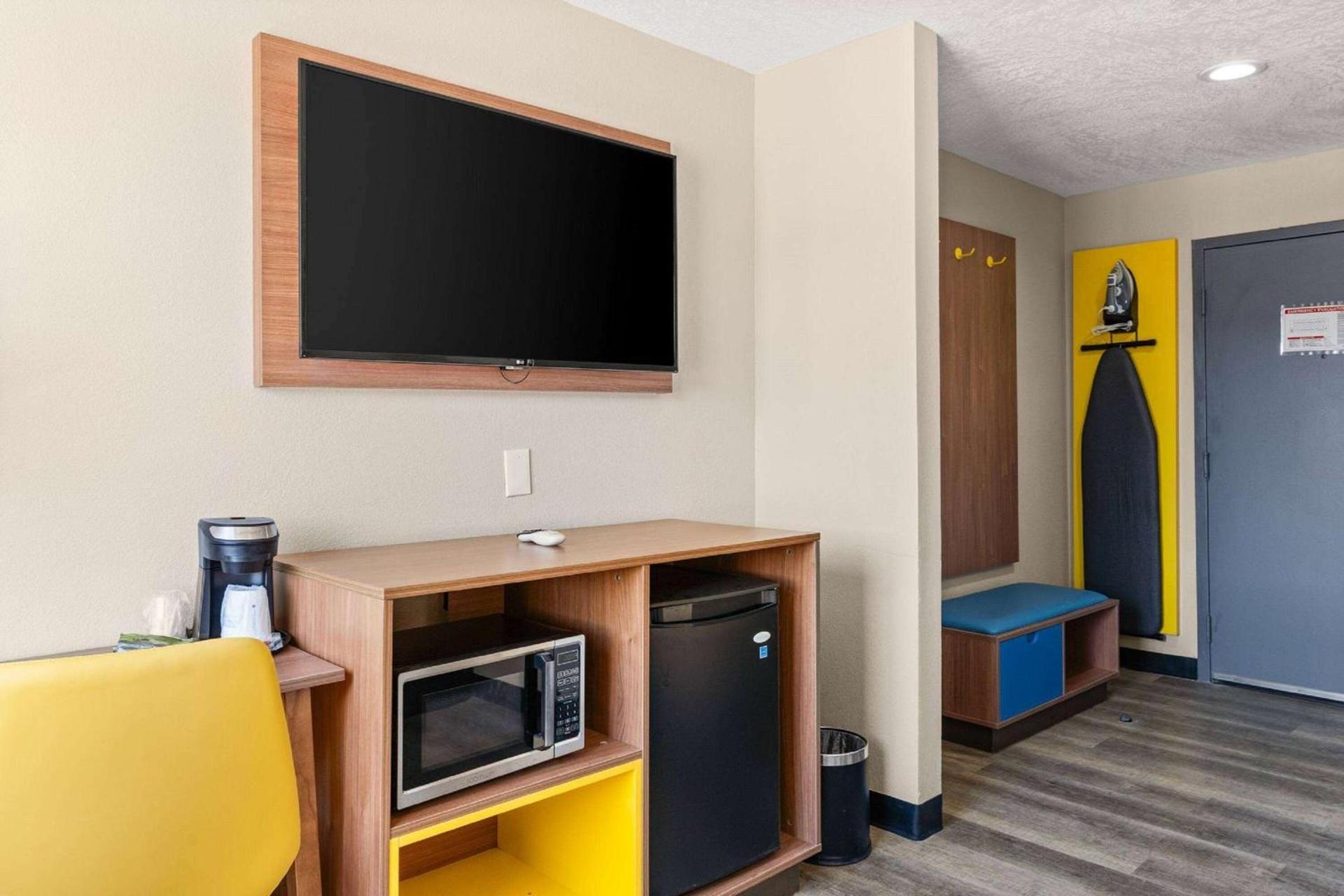 Days-Inn by Wyndham Albuquerque I-25 photo 16