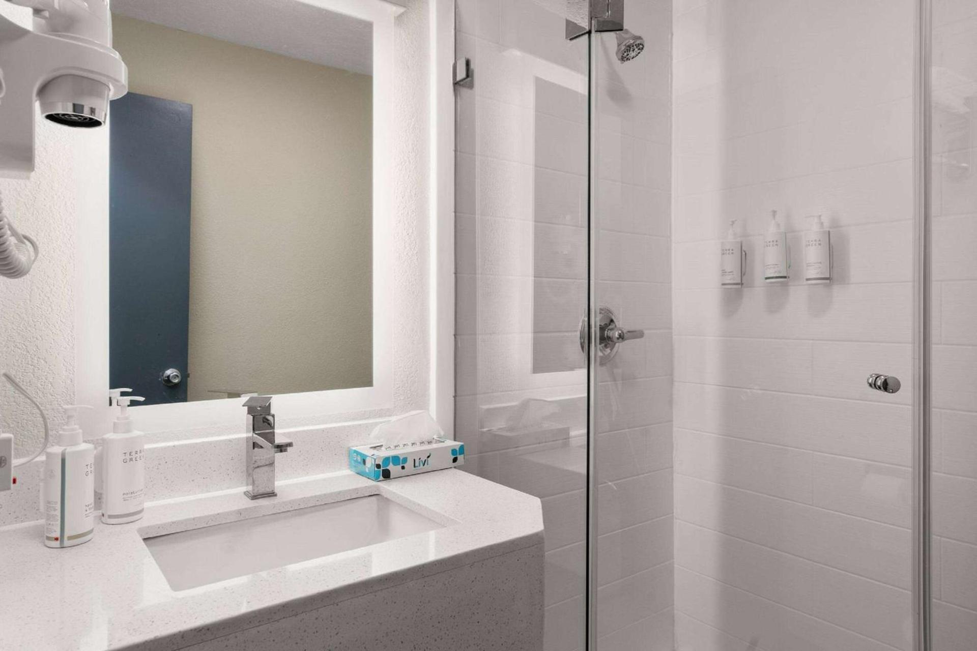 Days-Inn by Wyndham Albuquerque I-25 photo 46