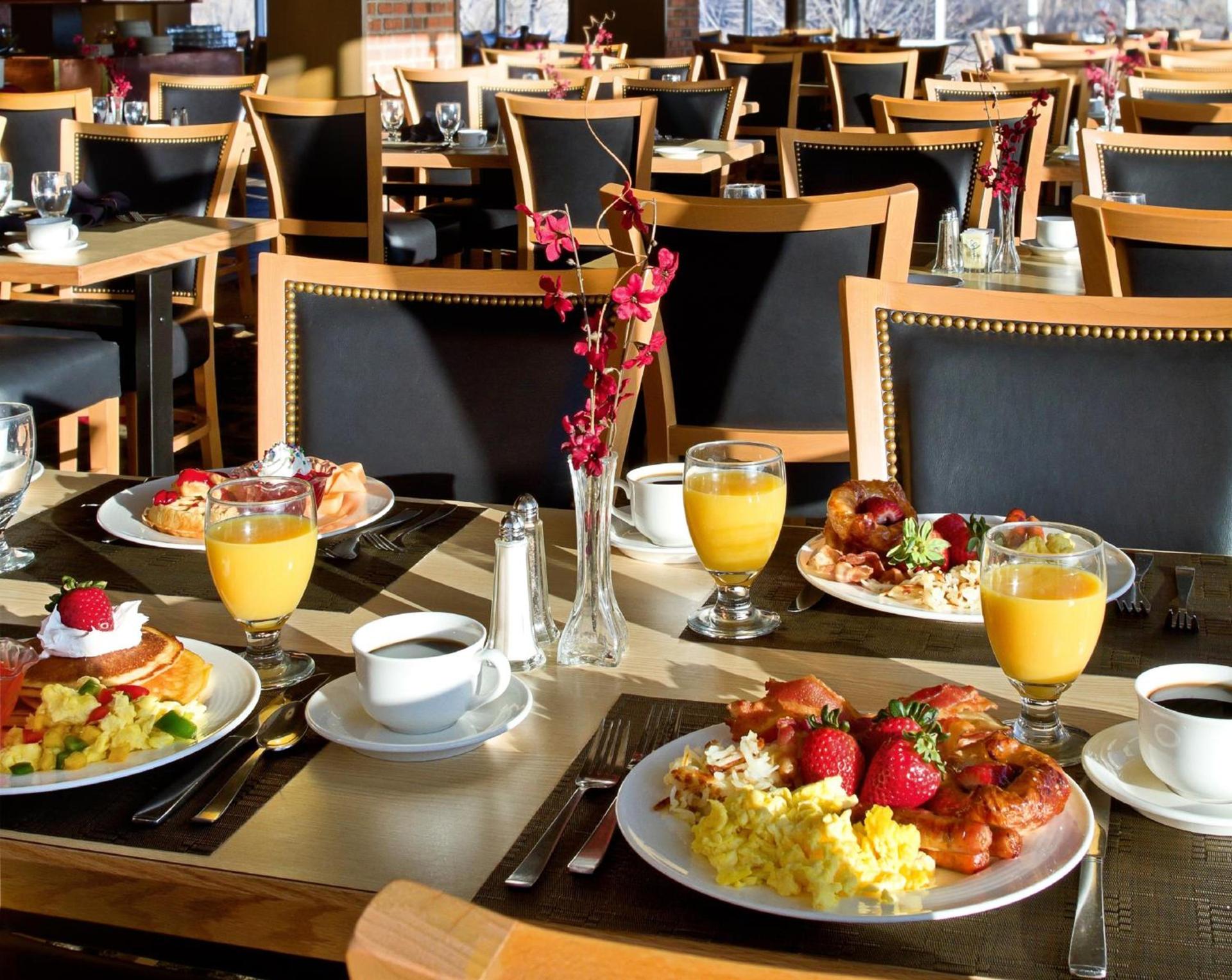 Crowne Plaza Minneapolis West by IHG photo 30