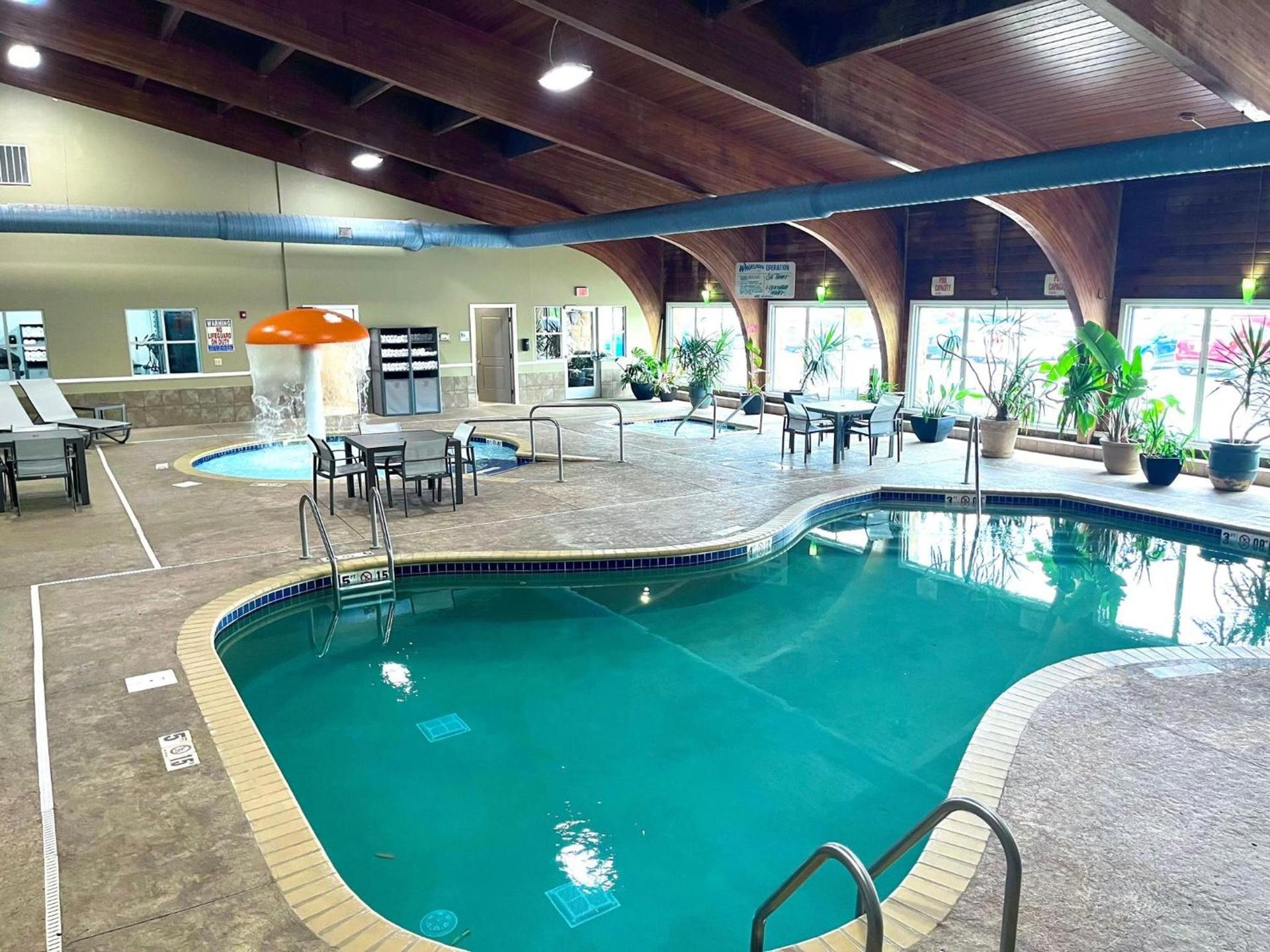 Holiday Inn Detroit Lakes - Lakefront by IHG photo 71