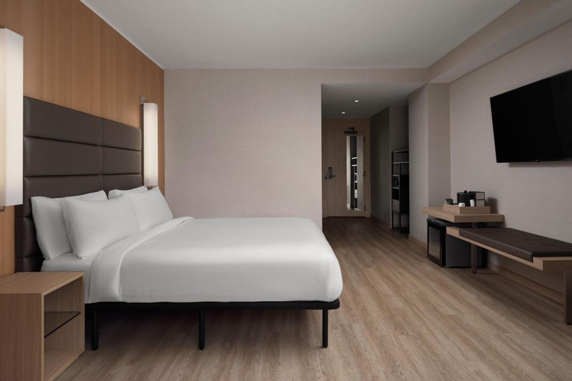 AC Hotel by Marriott Phoenix Downtown photo 12