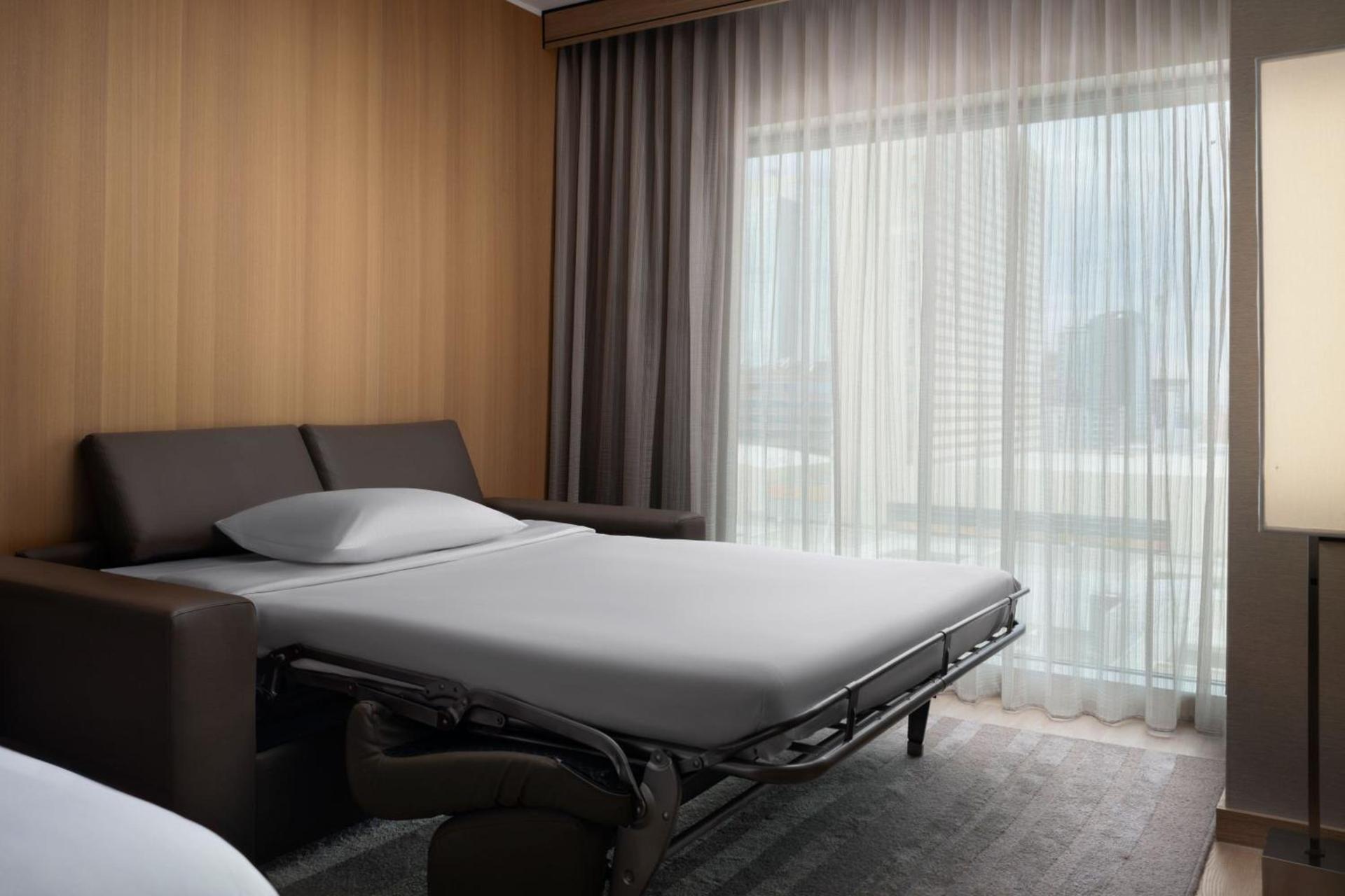 AC Hotel by Marriott Phoenix Downtown photo 14