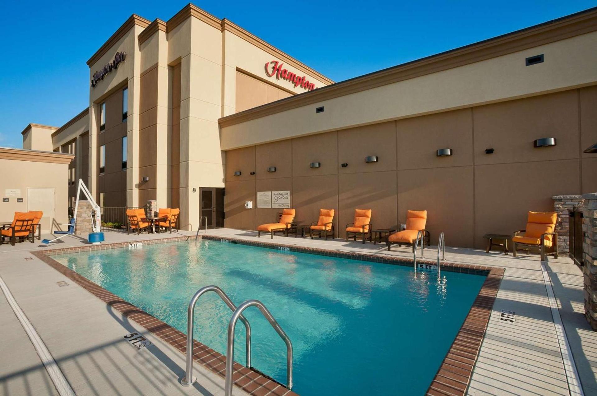 Hampton Inn Magnolia photo 4