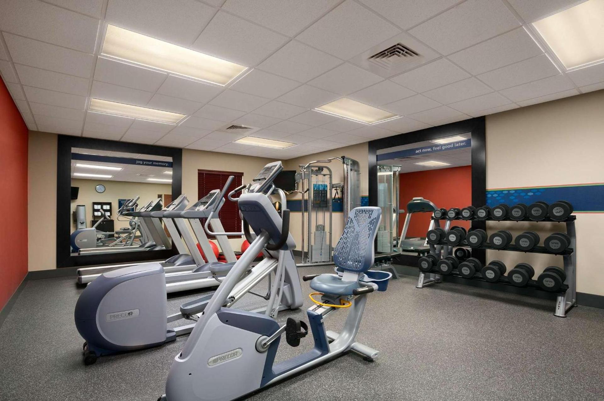 Hampton Inn Magnolia photo 8