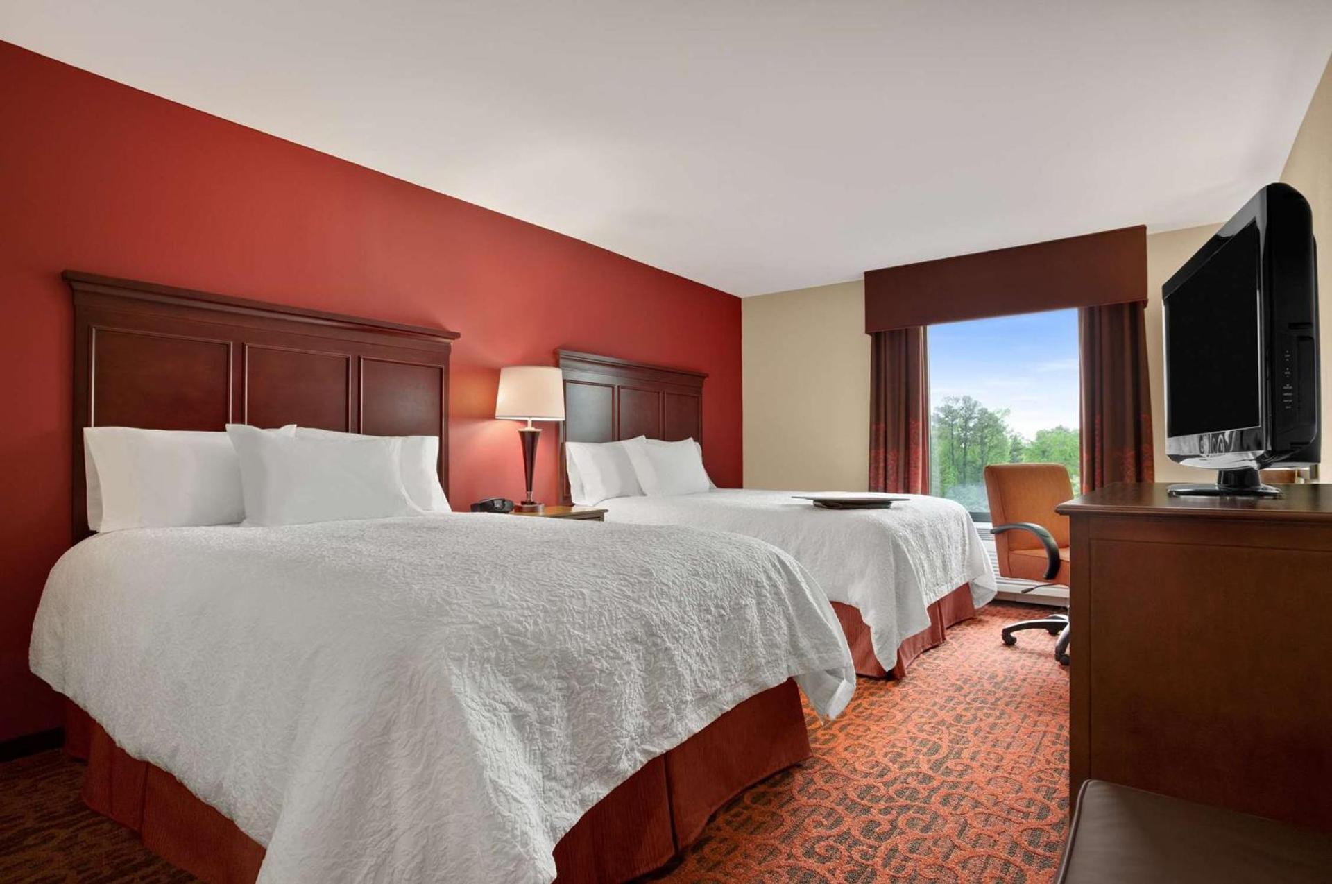 Hampton Inn Magnolia photo 11