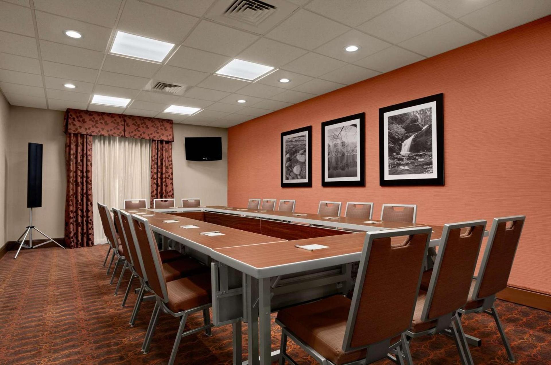Hampton Inn Magnolia photo 13