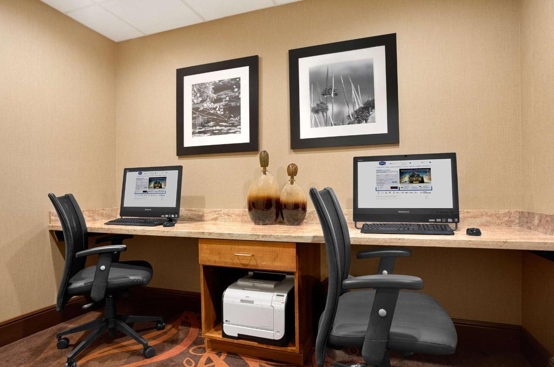 Hampton Inn Magnolia photo 14