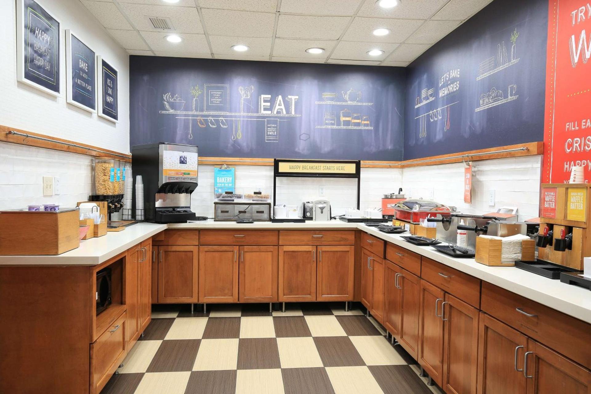 Hampton Inn Bordentown photo 5