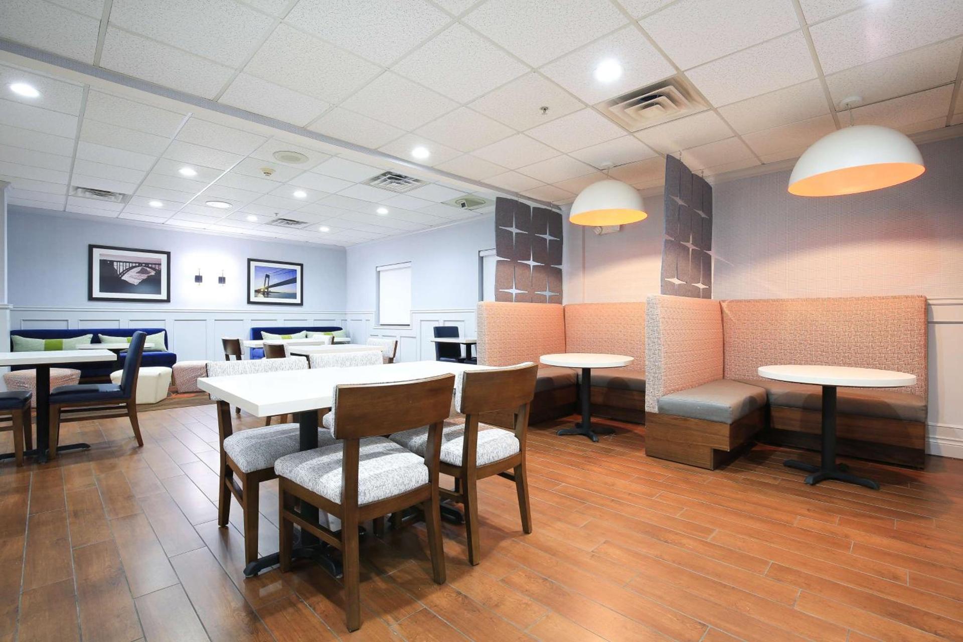 Hampton Inn Bordentown photo 29