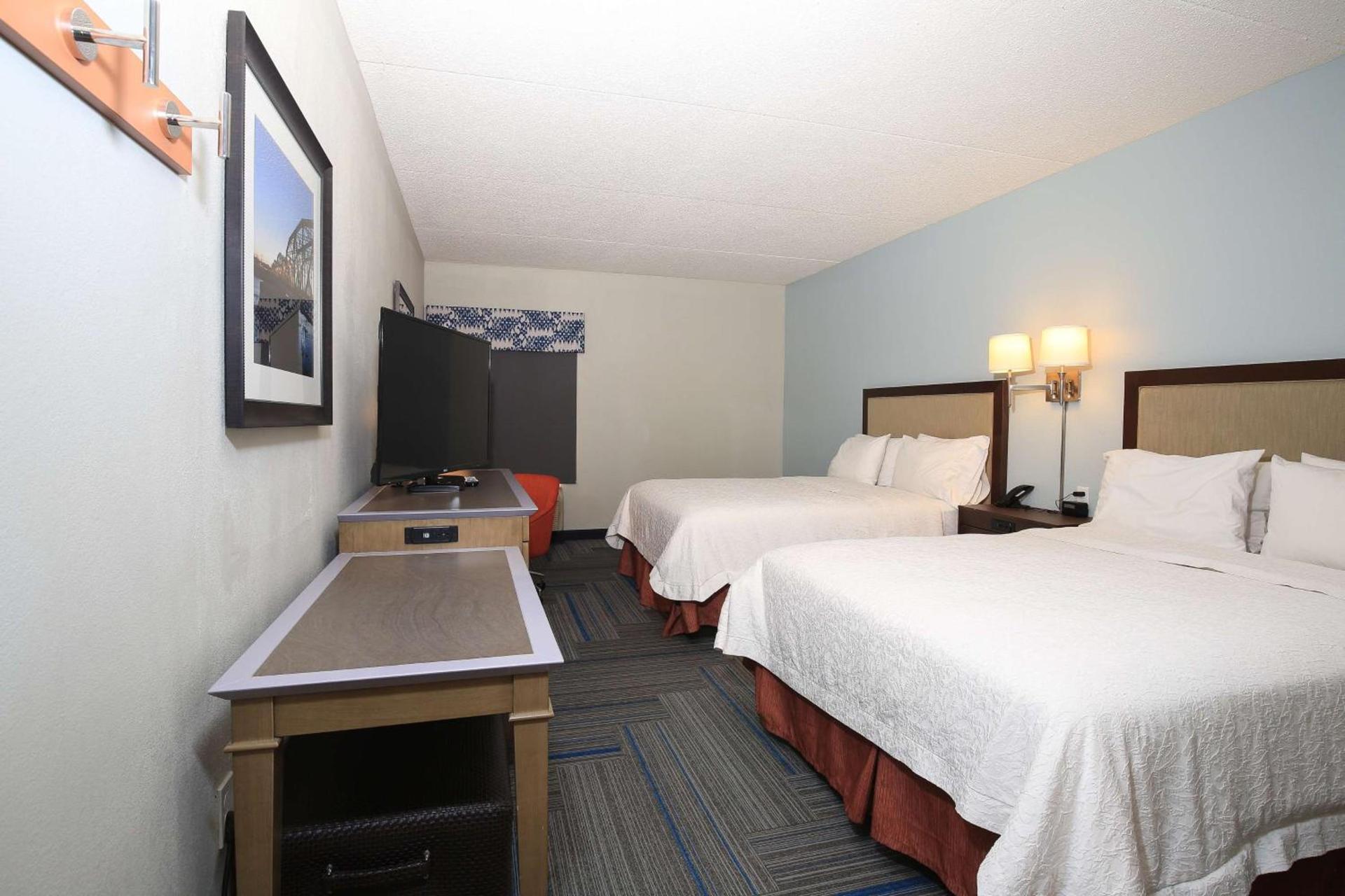 Hampton Inn Bordentown photo 22