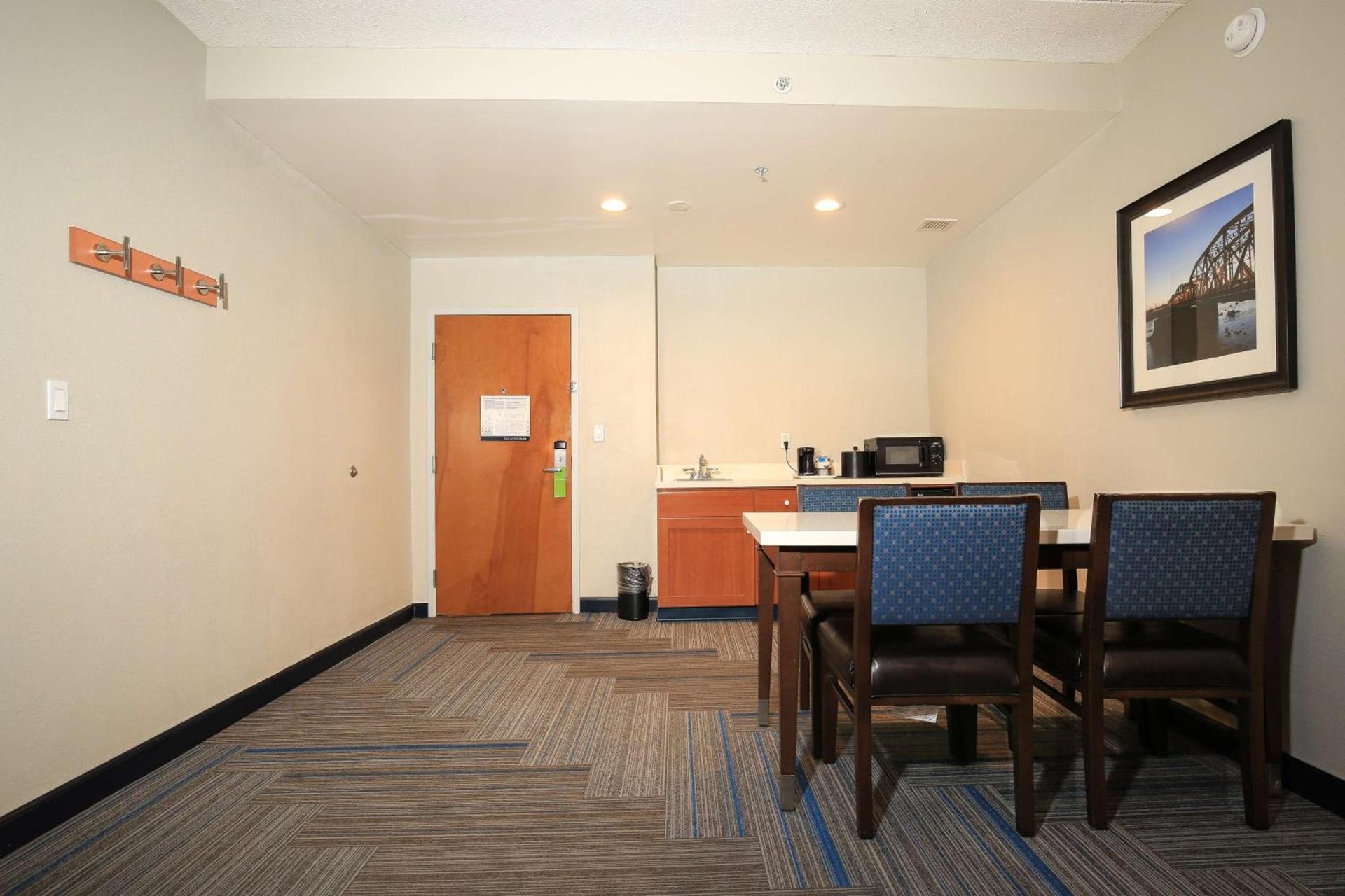 Hampton Inn Bordentown photo 13