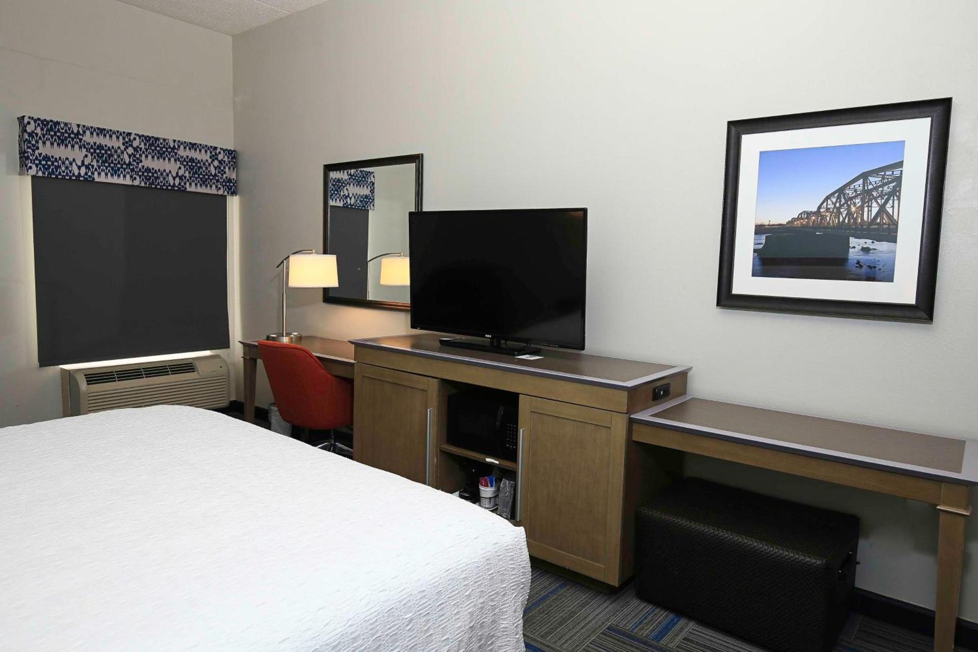 Hampton Inn Bordentown photo 2