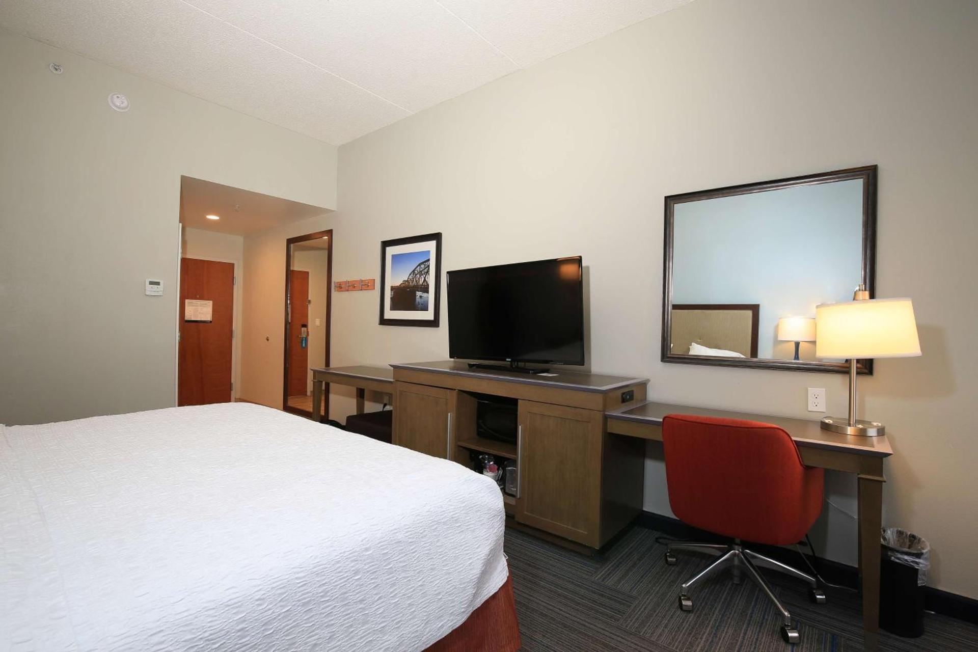 Hampton Inn Bordentown photo 17