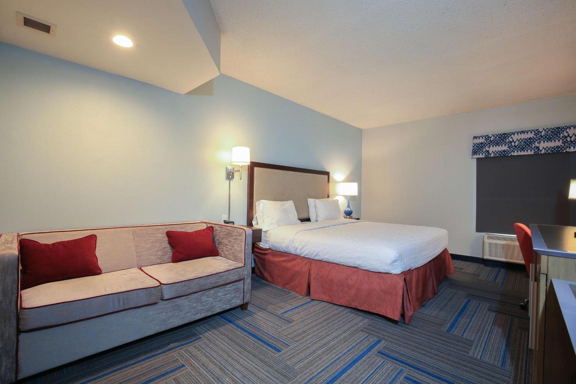 Hampton Inn Bordentown photo 30