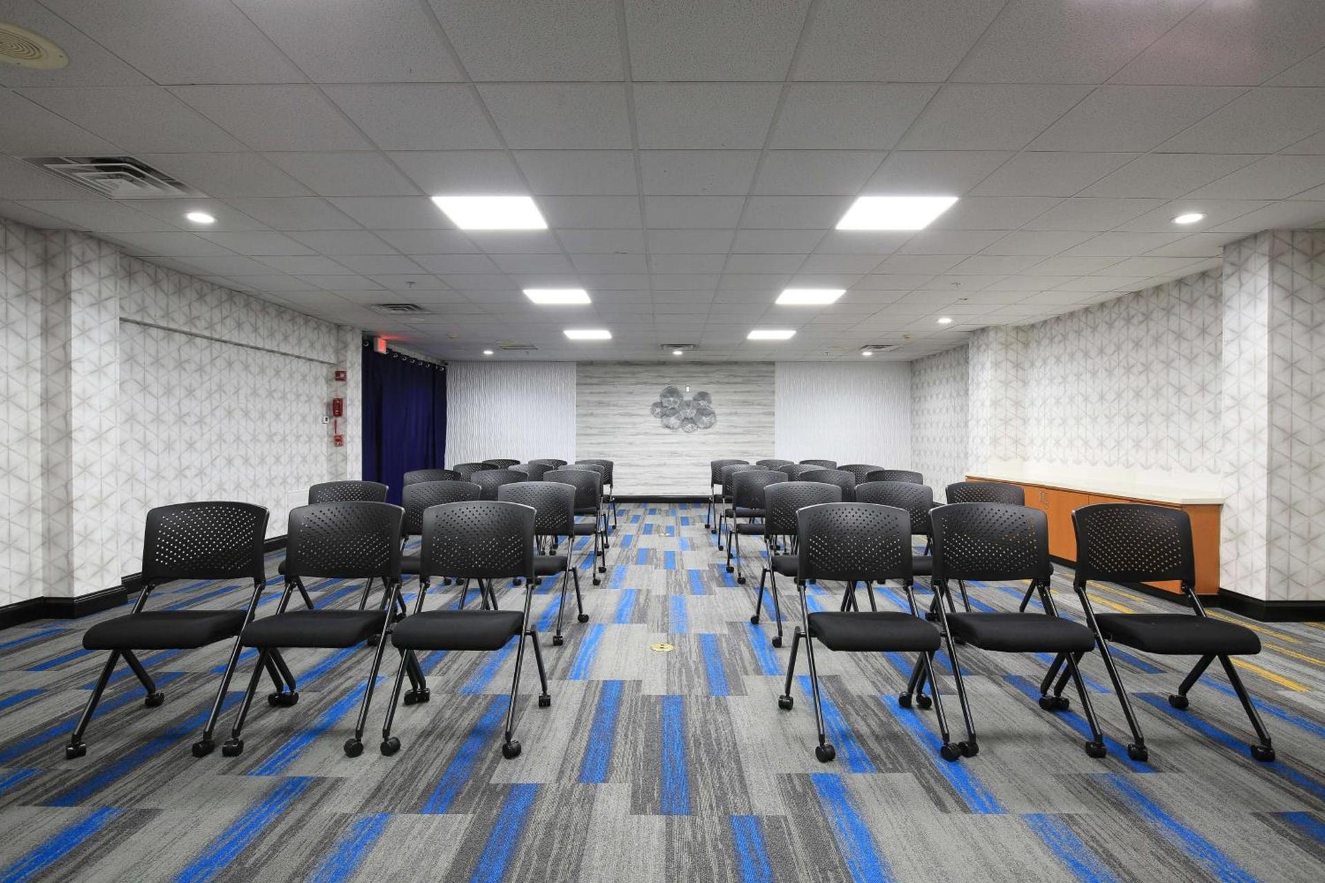 Hampton Inn Bordentown photo 1