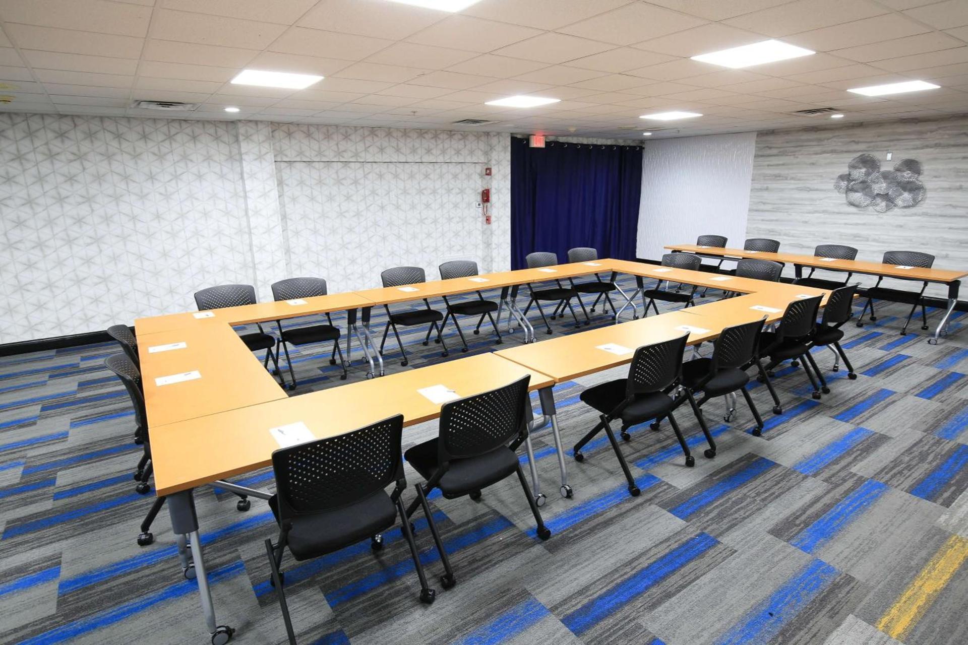 Hampton Inn Bordentown photo 25
