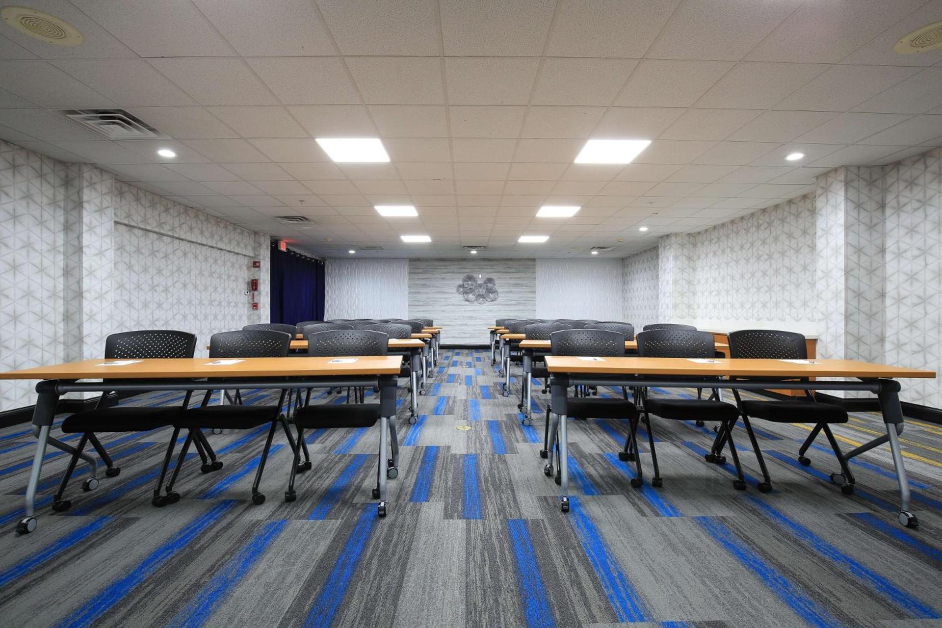 Hampton Inn Bordentown photo 12