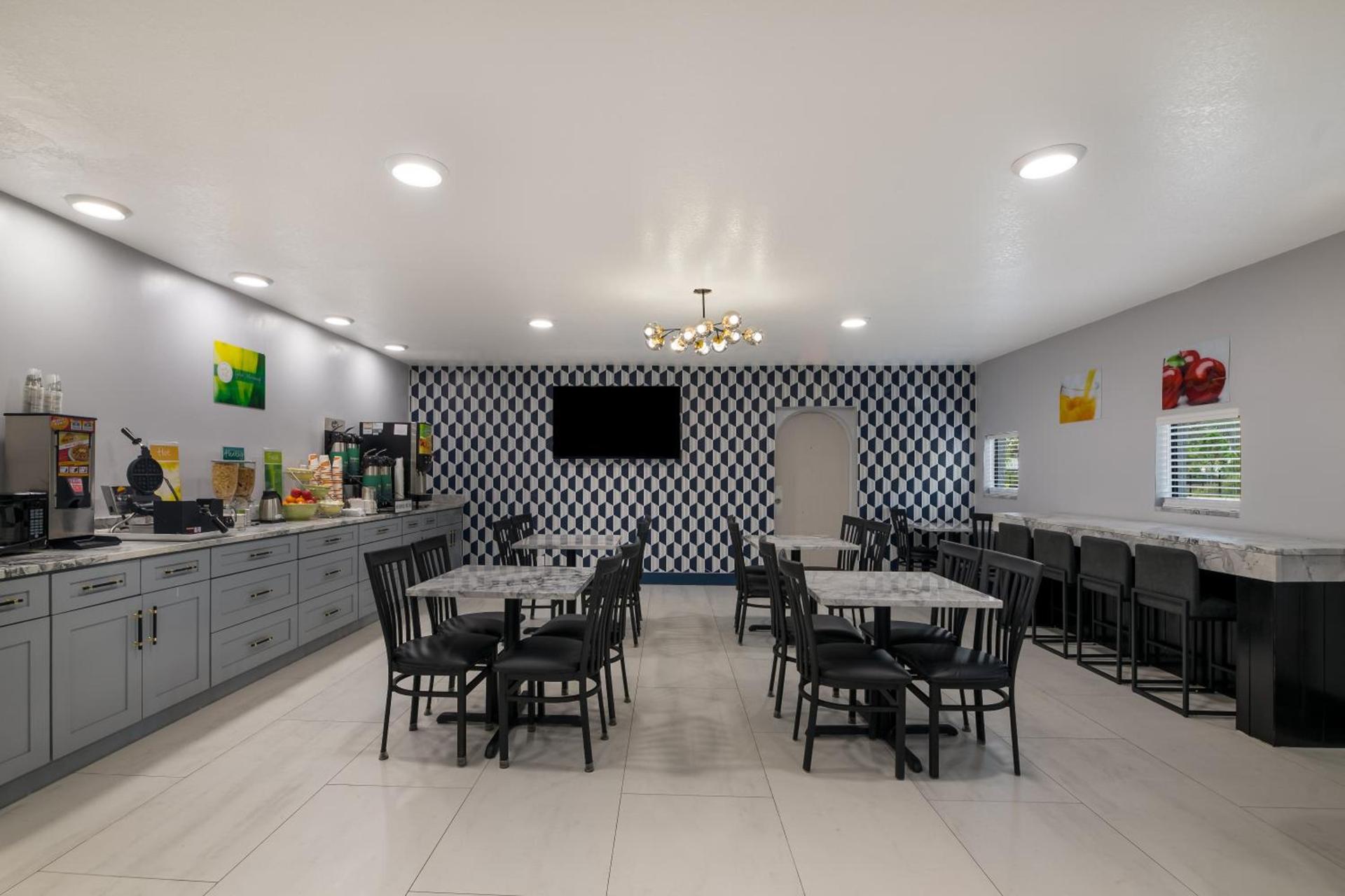 Quality Inn & Suites Altamonte Springs Orlando-North photo 49