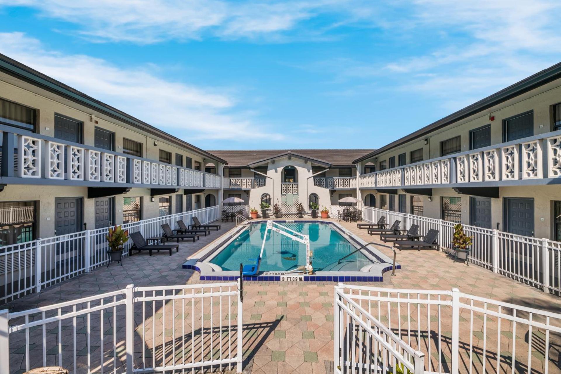 Quality Inn & Suites Altamonte Springs Orlando-North photo 67