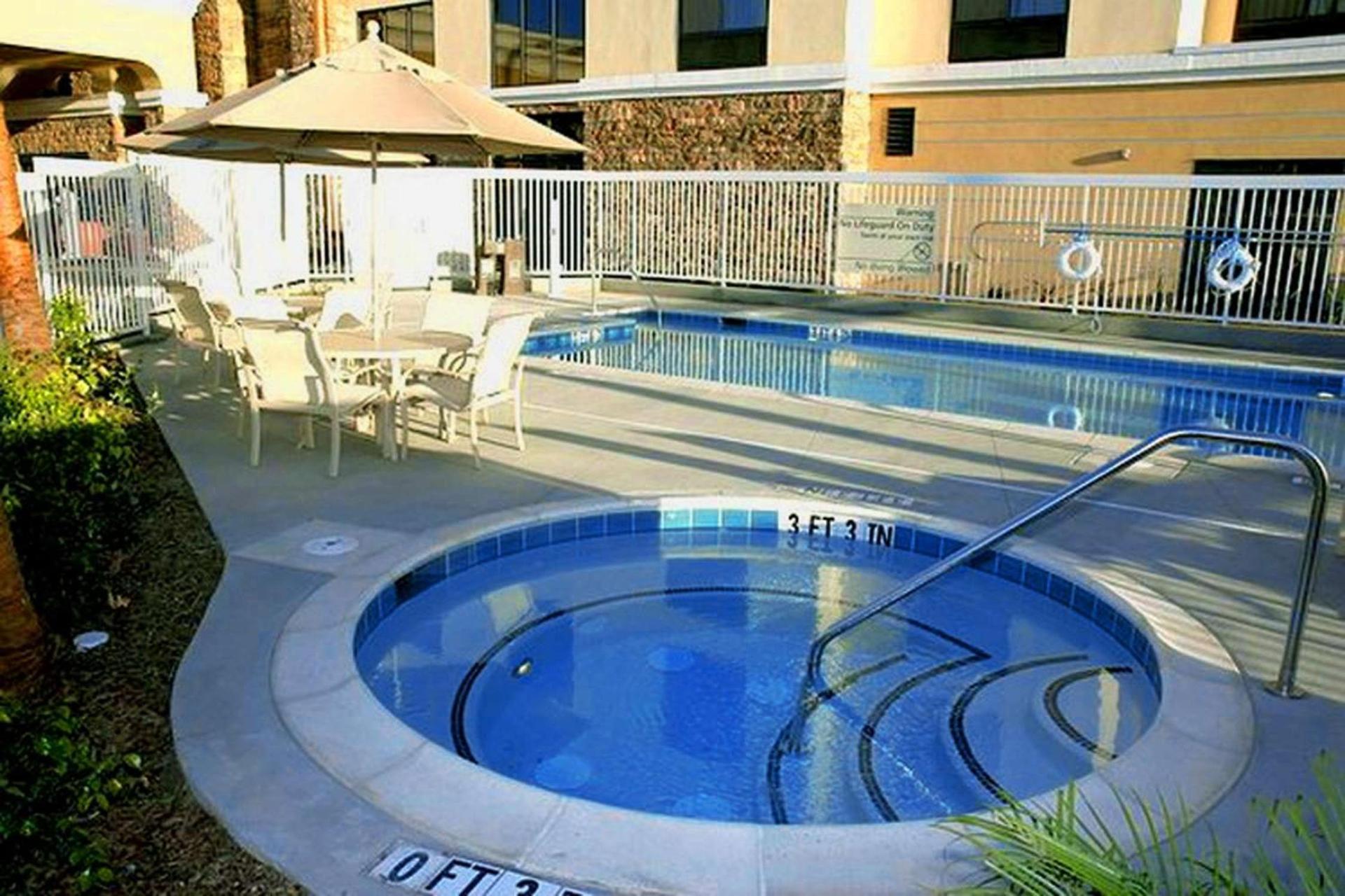 Hampton Inn & Suites Seal Beach photo 9