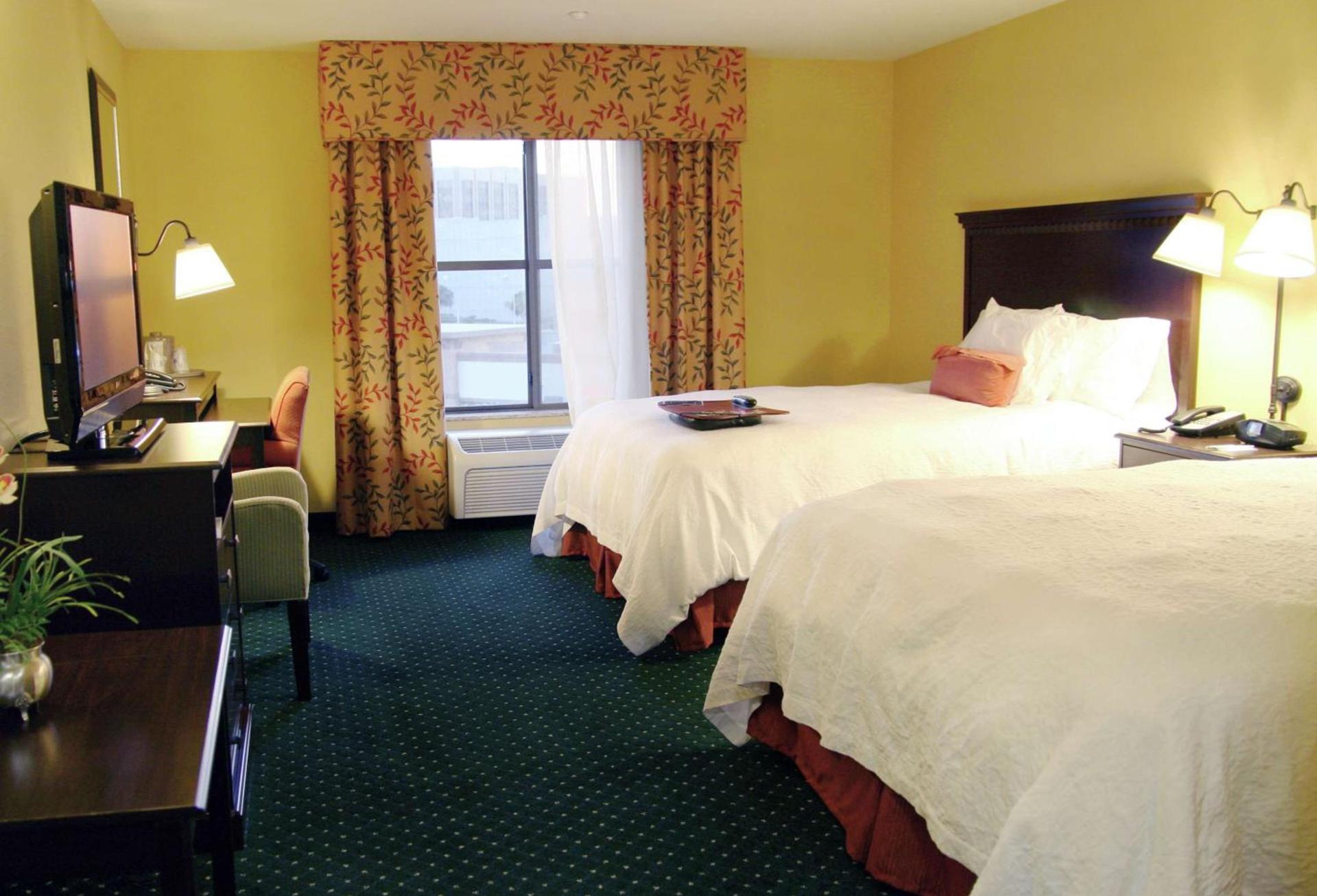 Hampton Inn & Suites Seal Beach photo 13