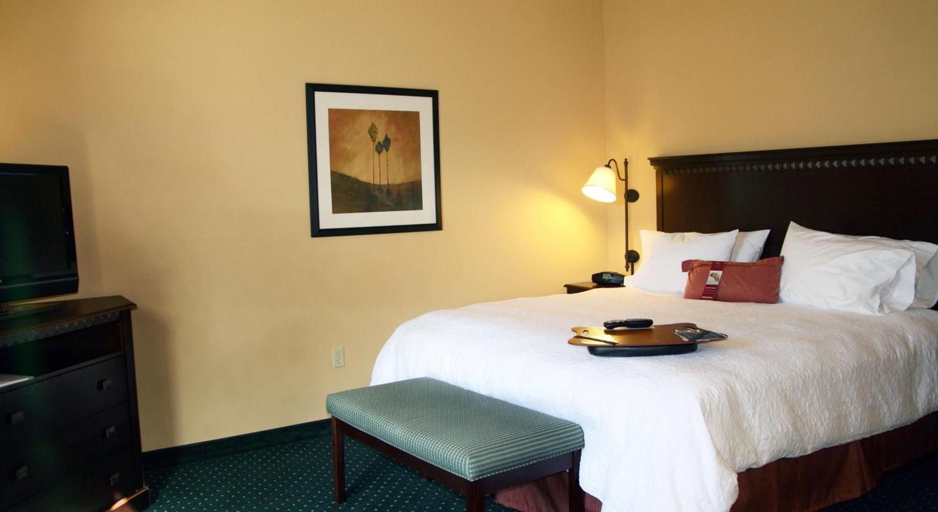 Hampton Inn & Suites Seal Beach photo 40