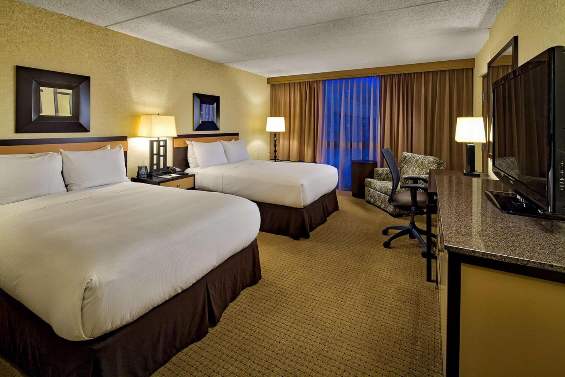 DoubleTree by Hilton Chicago - Arlington Heights photo 6