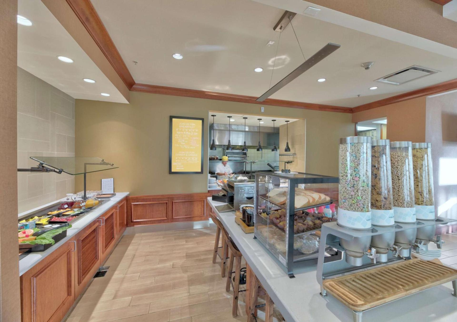 Hilton Garden Inn Laramie photo 9