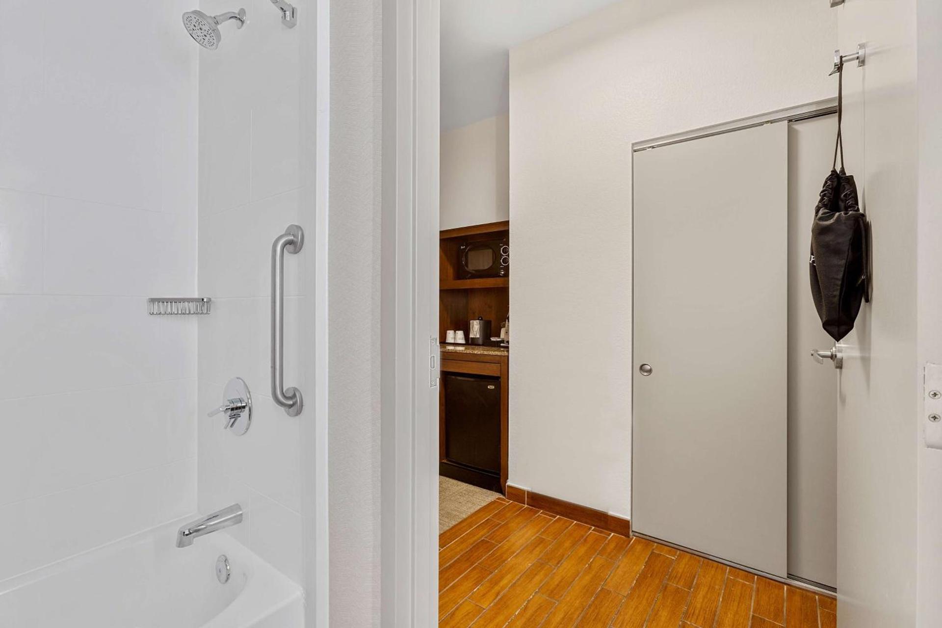 Hilton Garden Inn New Orleans French Quarter/CBD photo 25