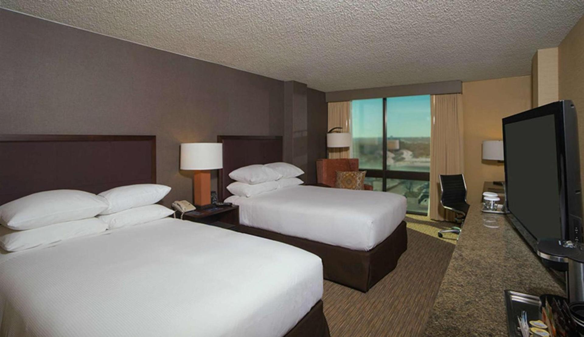 DoubleTree by Hilton San Antonio Airport photo 13