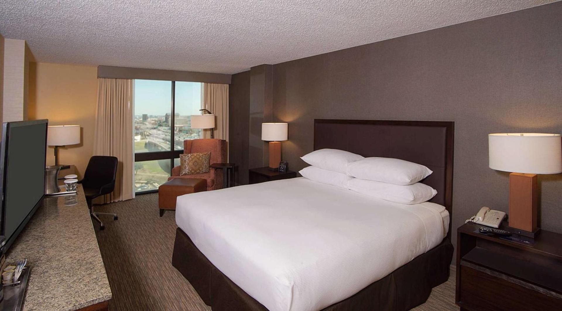 DoubleTree by Hilton San Antonio Airport photo 14