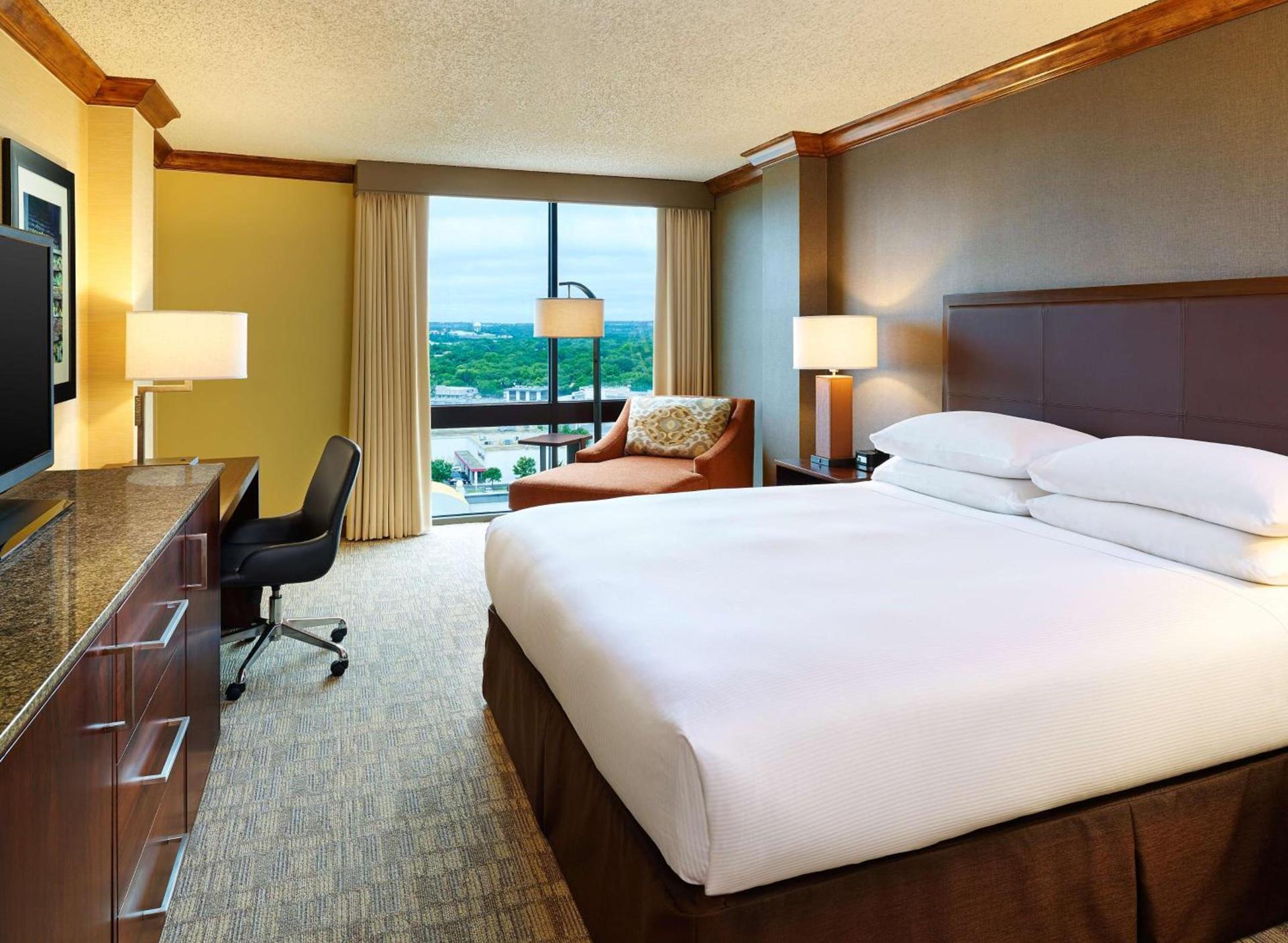 DoubleTree by Hilton San Antonio Airport photo 19