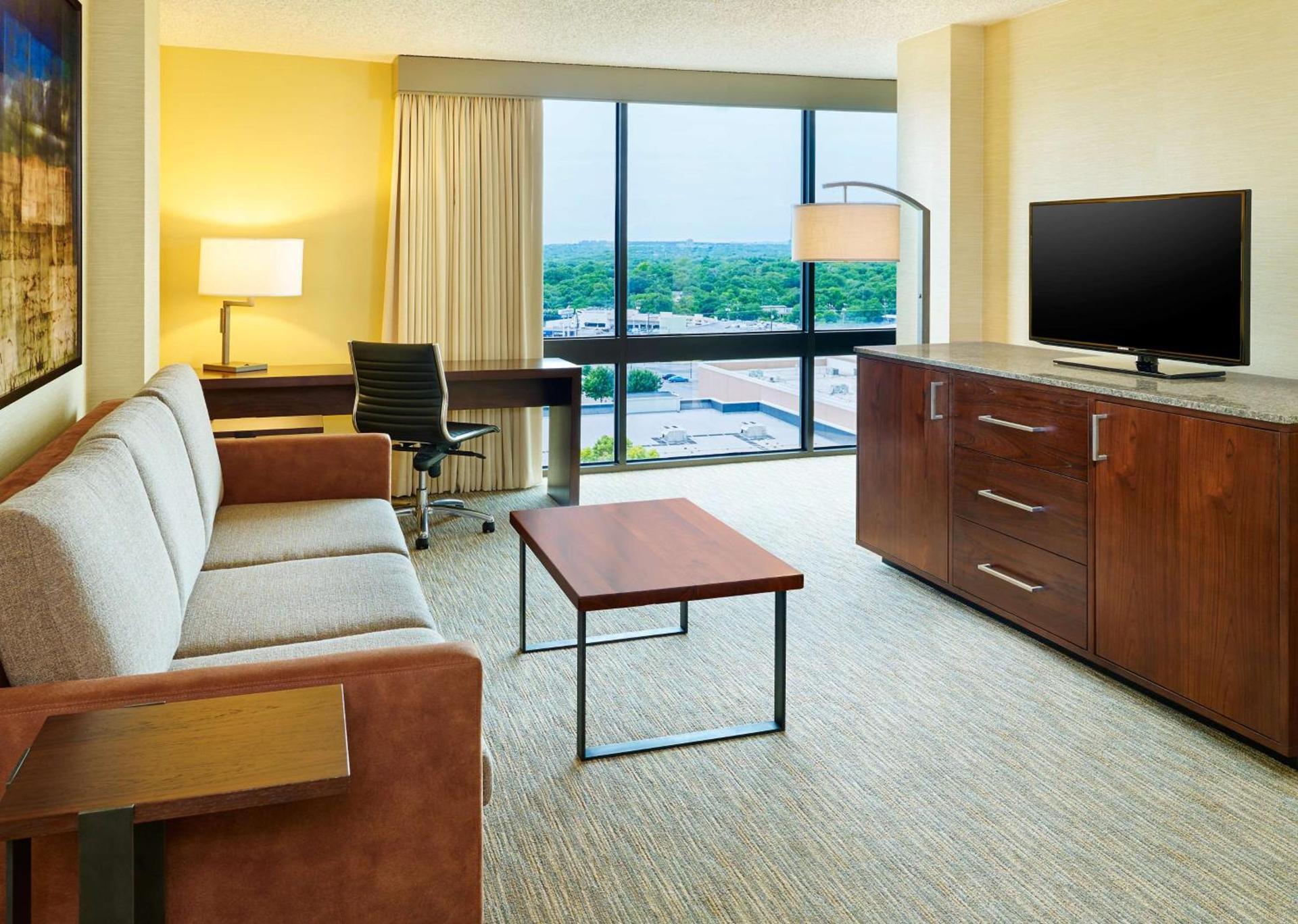 DoubleTree by Hilton San Antonio Airport photo 21
