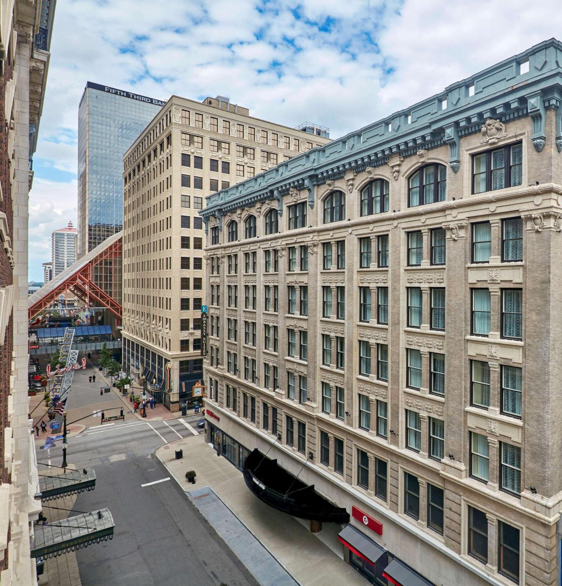 Embassy Suites Louisville Downtown photo 3