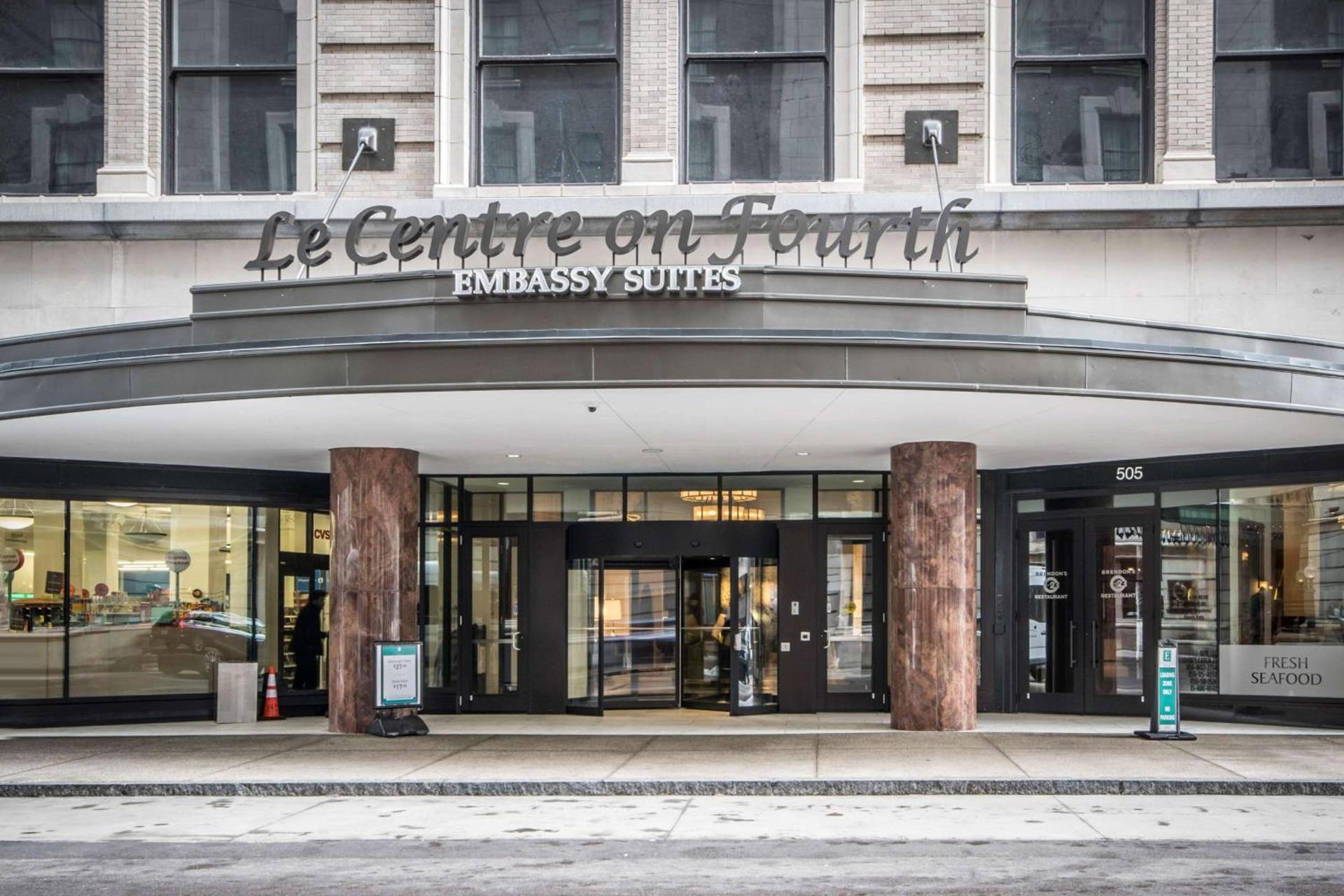 Embassy Suites Louisville Downtown photo 4