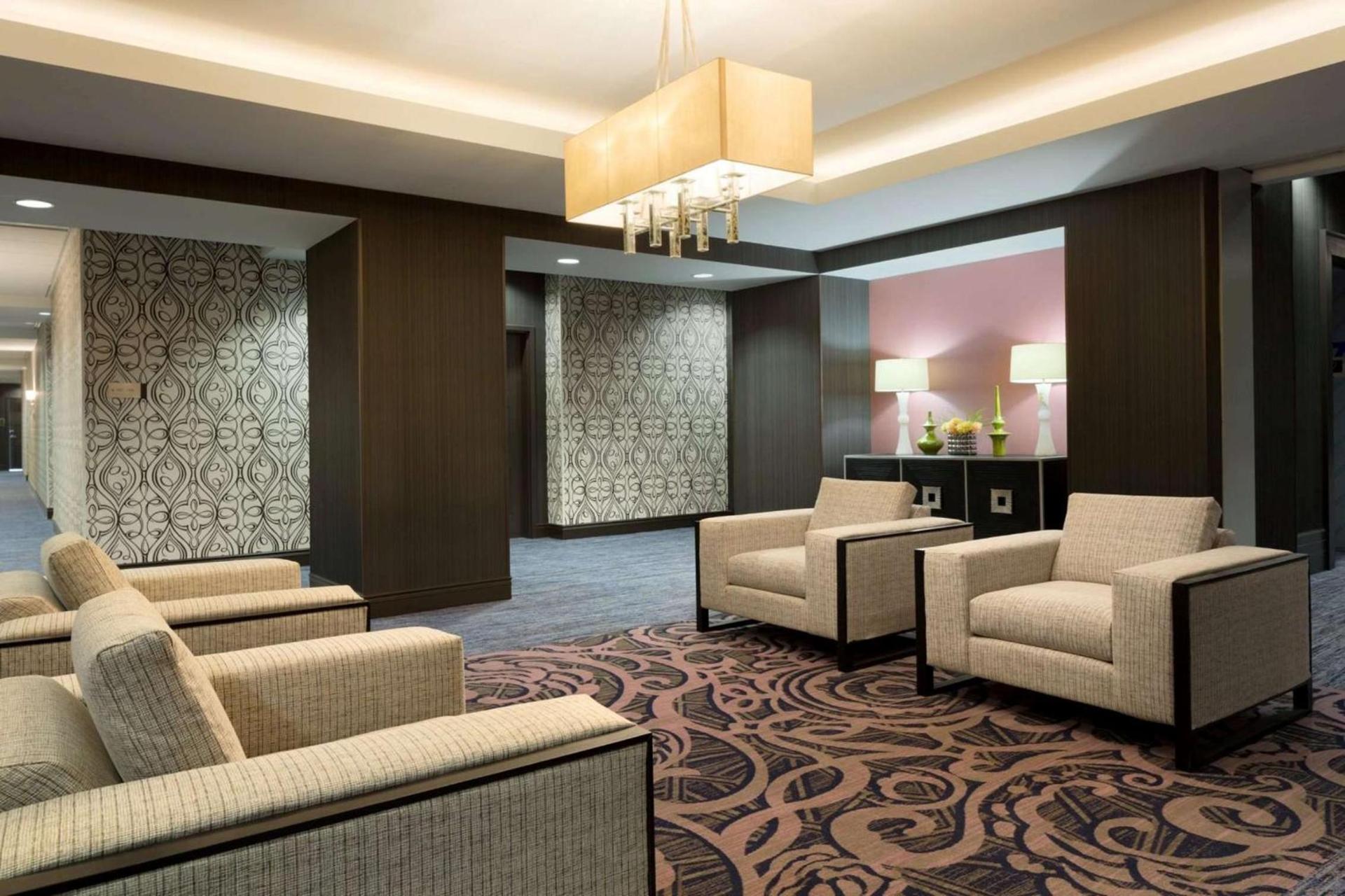 Embassy Suites Louisville Downtown photo 7