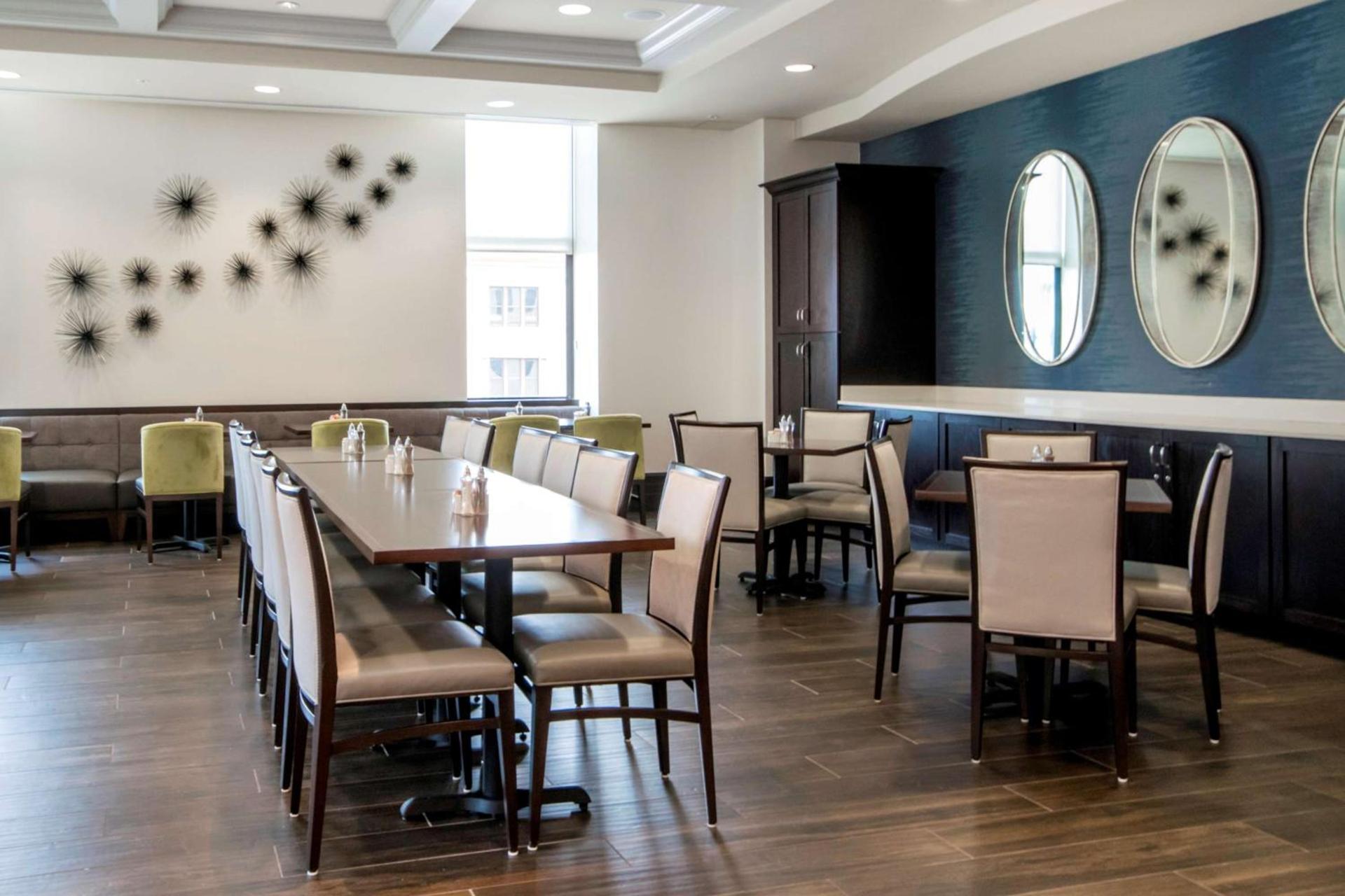 Embassy Suites Louisville Downtown photo 25