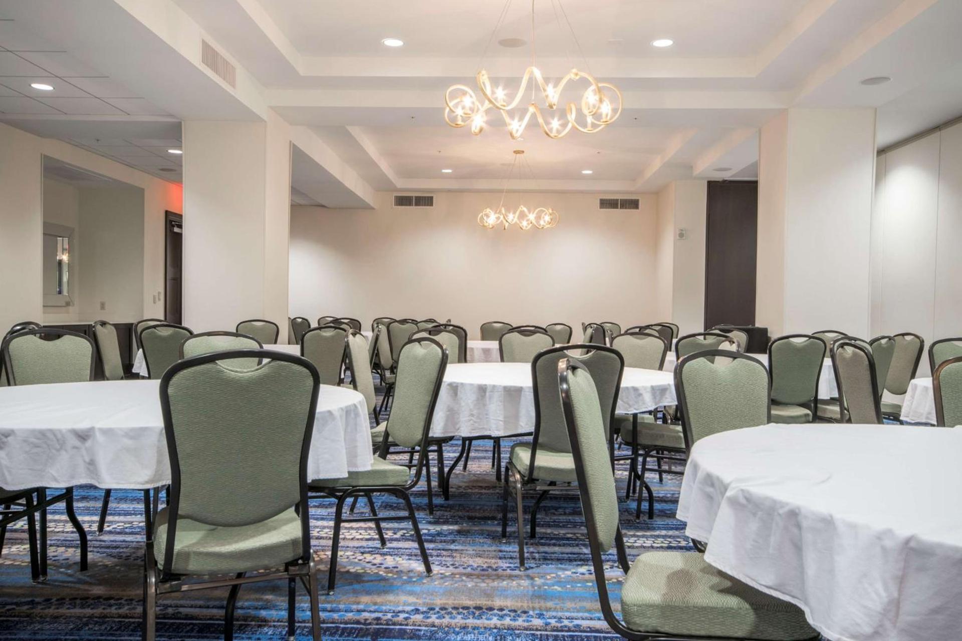Embassy Suites Louisville Downtown photo 80