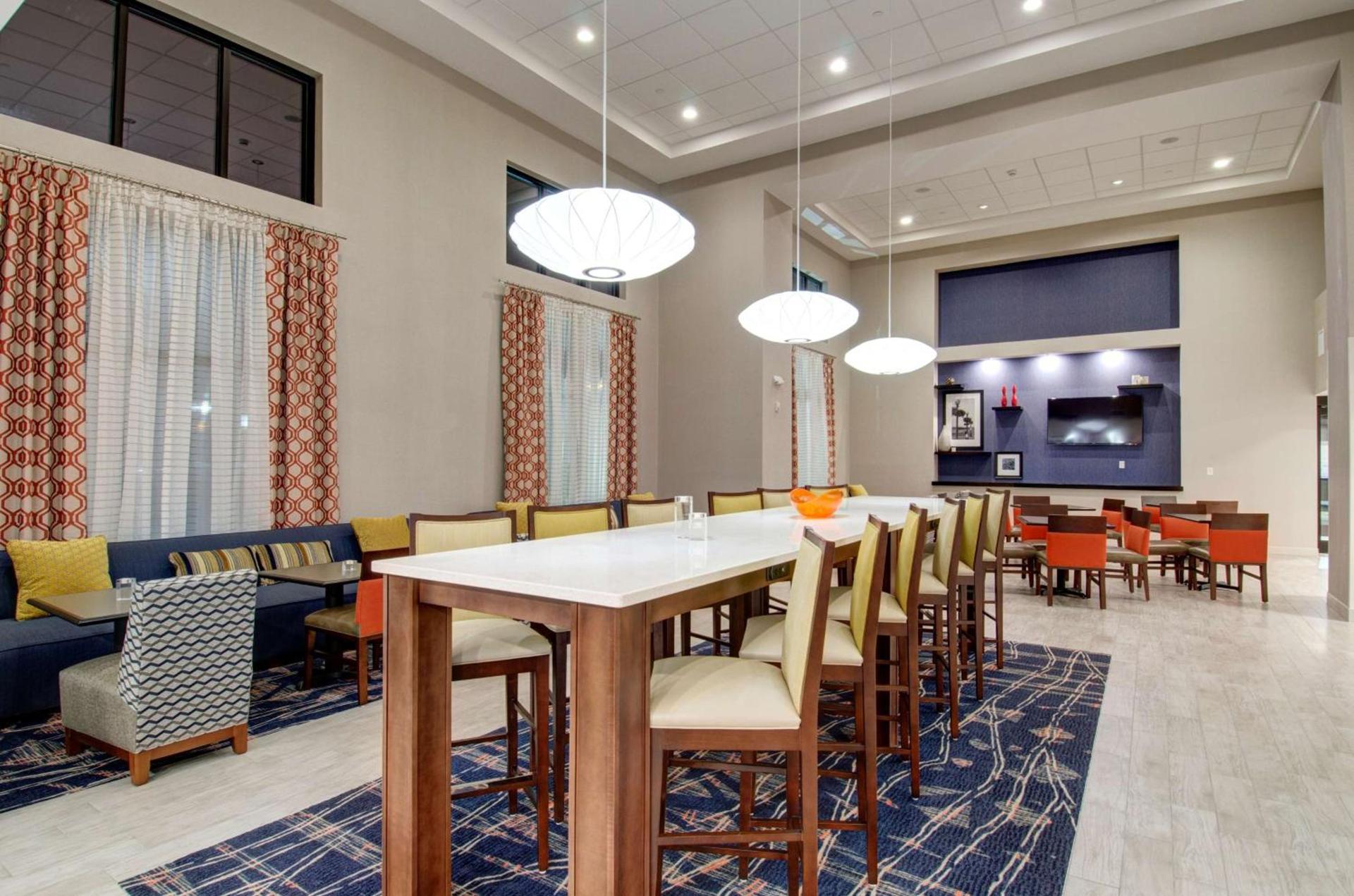 Hampton Inn & Suites Springfield Downtown photo 11